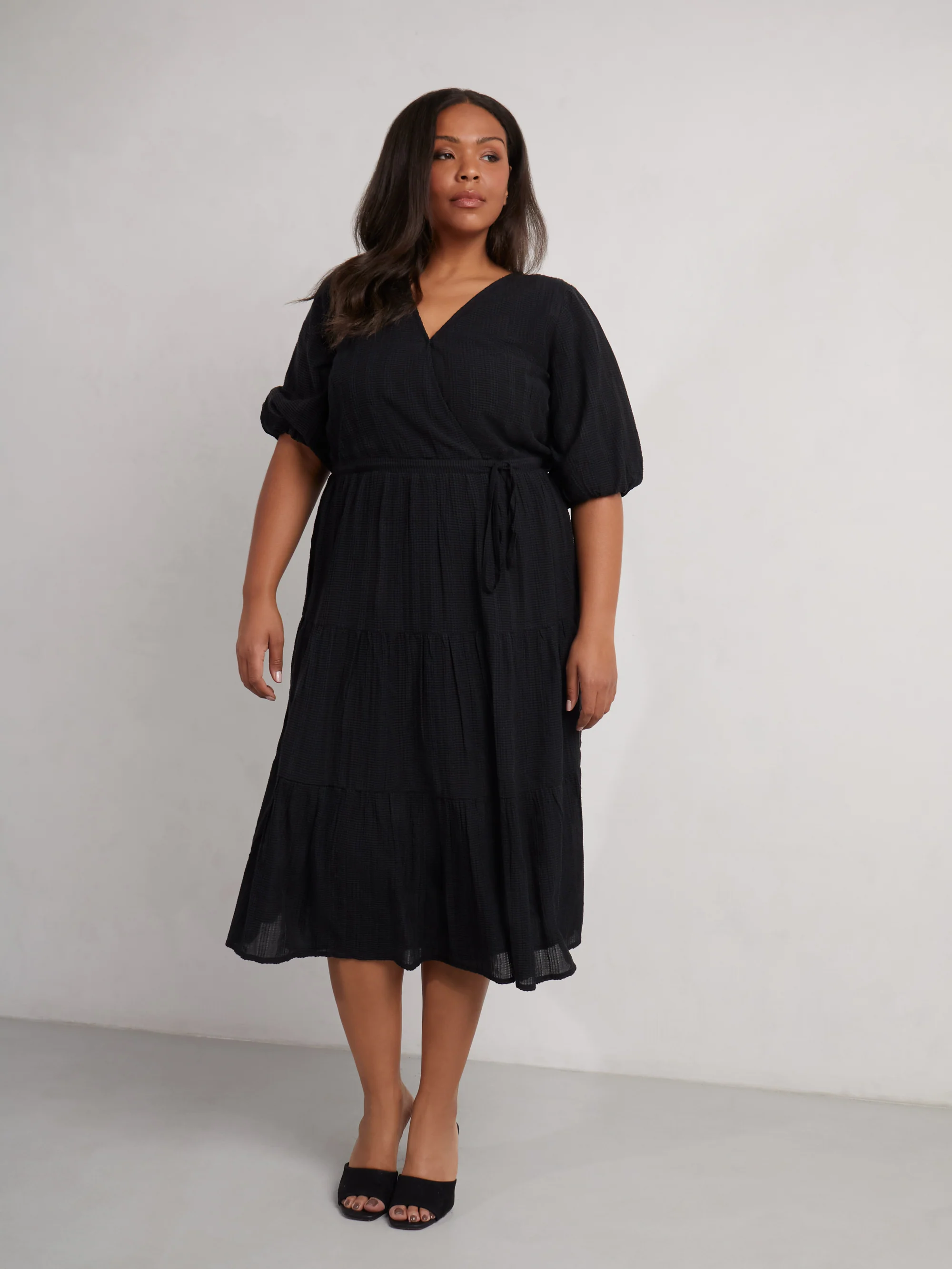 Black Textured Tiered Midi Dress - Image 6