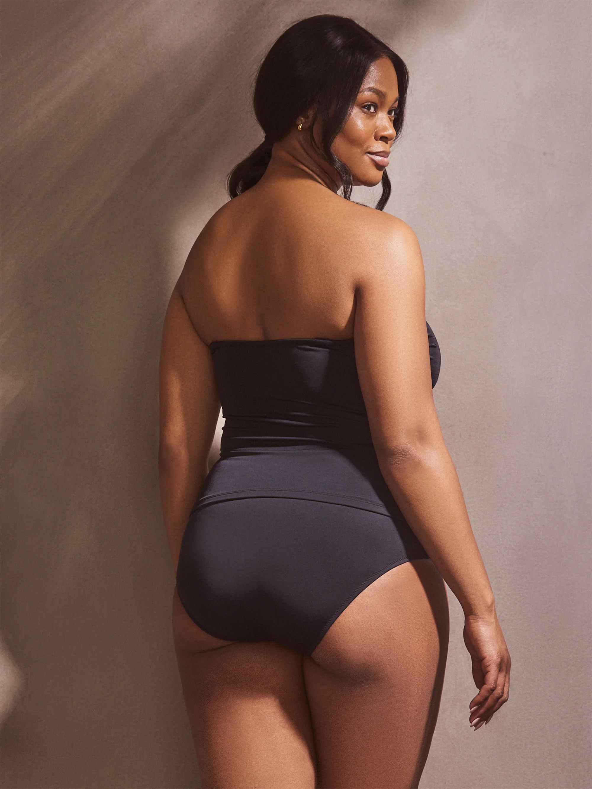 Black U Ring Tankini Top - Image 6