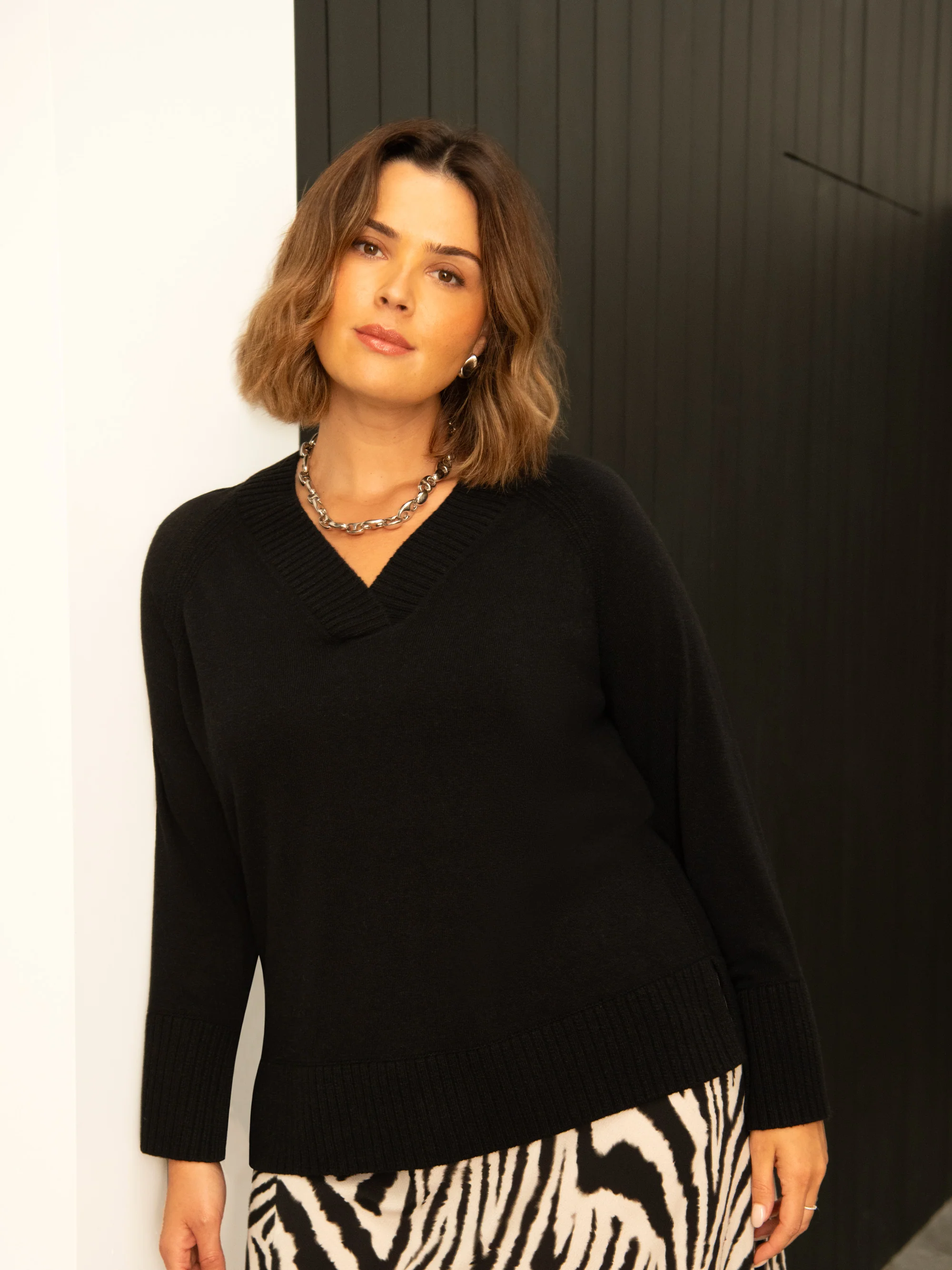 Black V-Neck Swing Jumper - Image 6