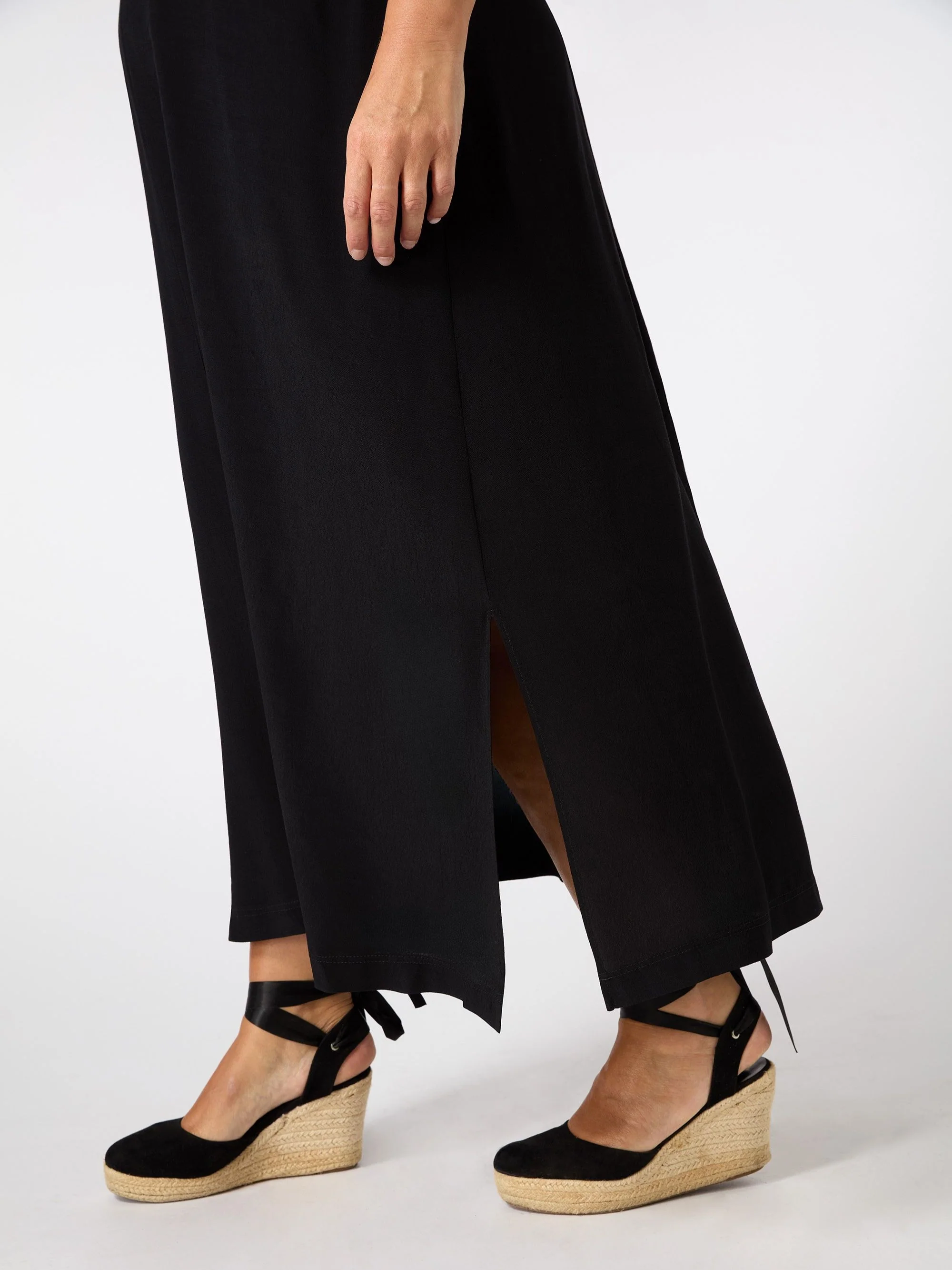 Black V Neck T-Shirt Dress Scallop Rib - Image 4