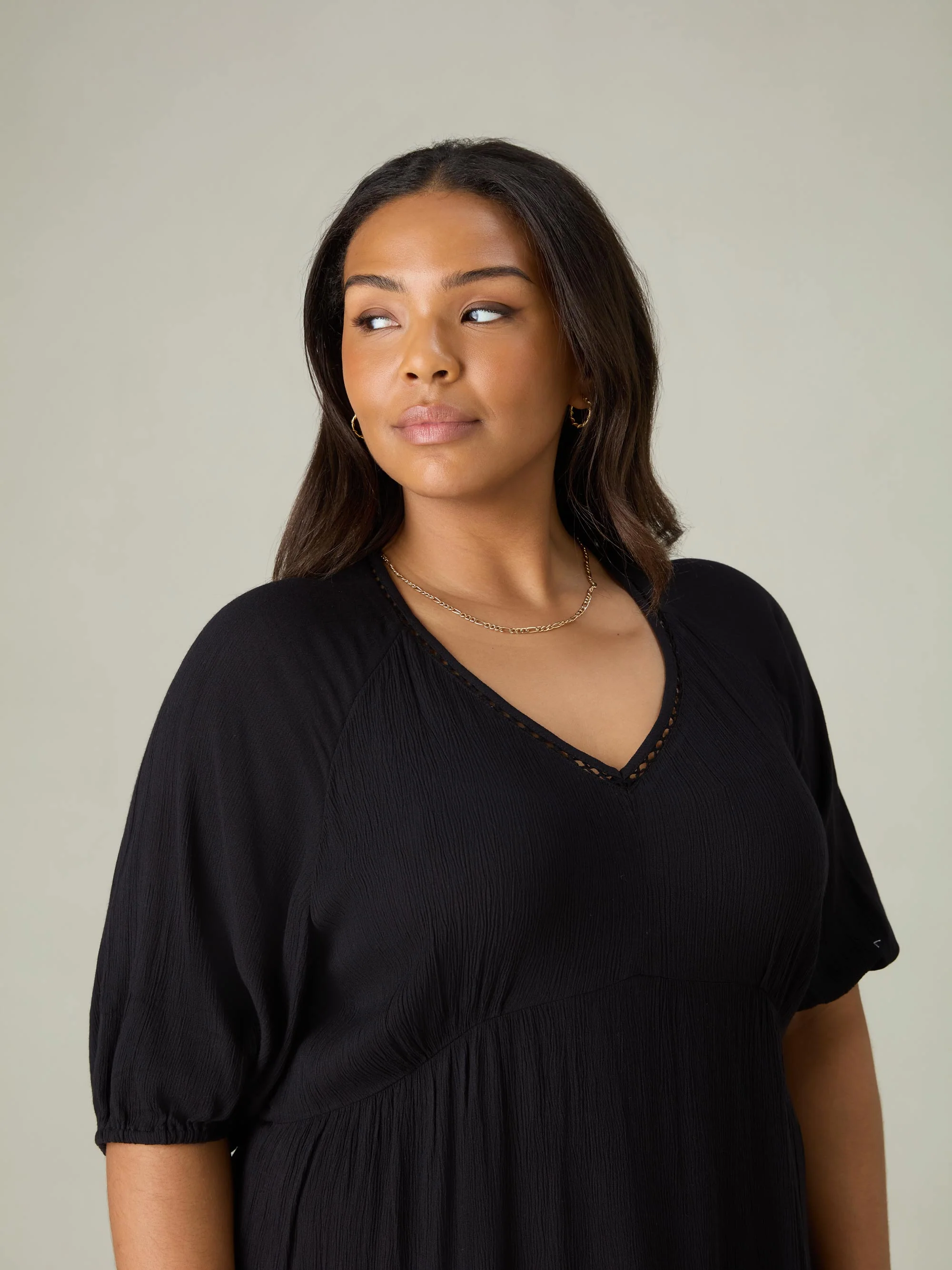 Black V-Neck Tiered Midi Dress - Image 5