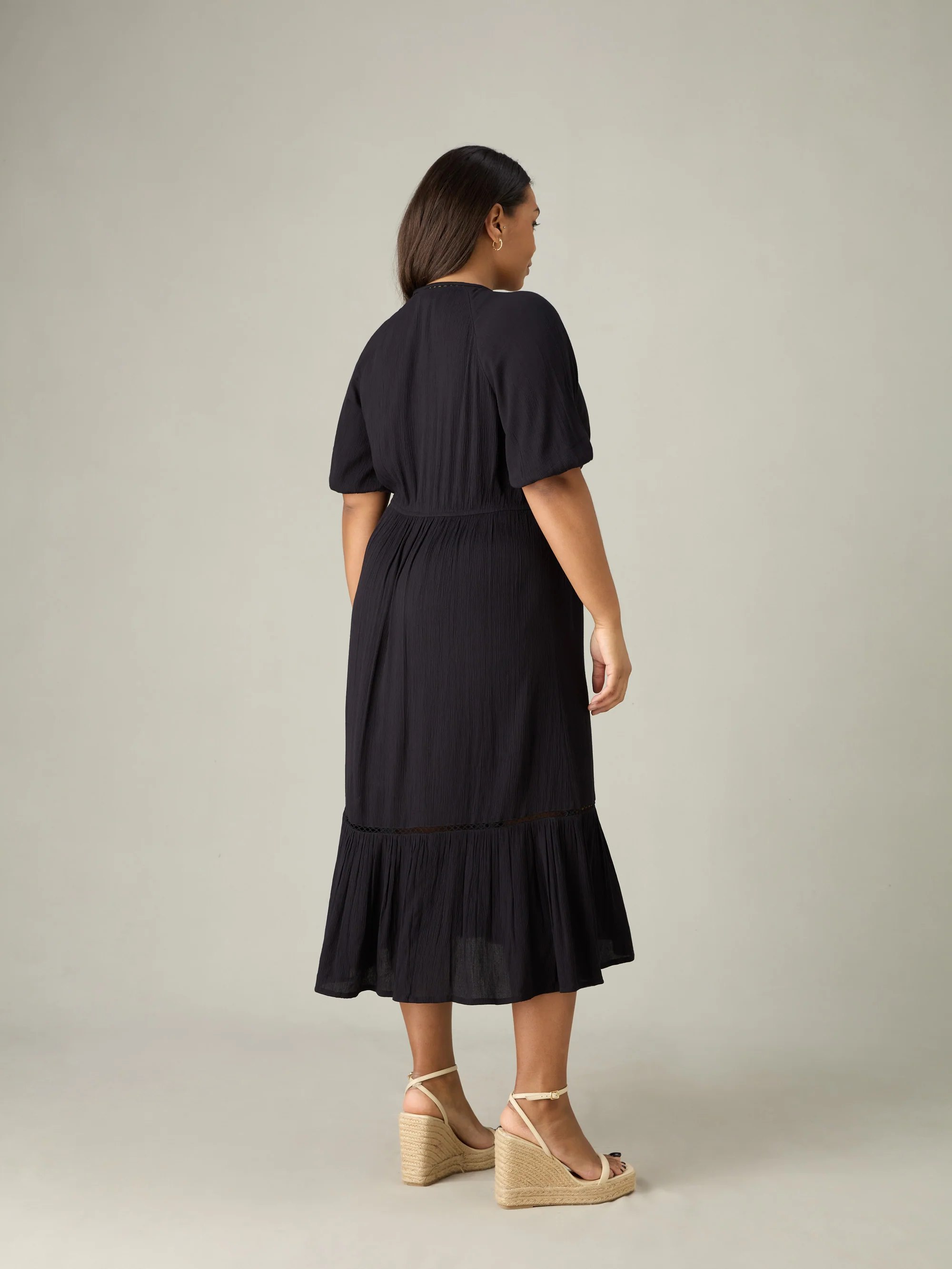 Black V-Neck Tiered Midi Dress - Image 6