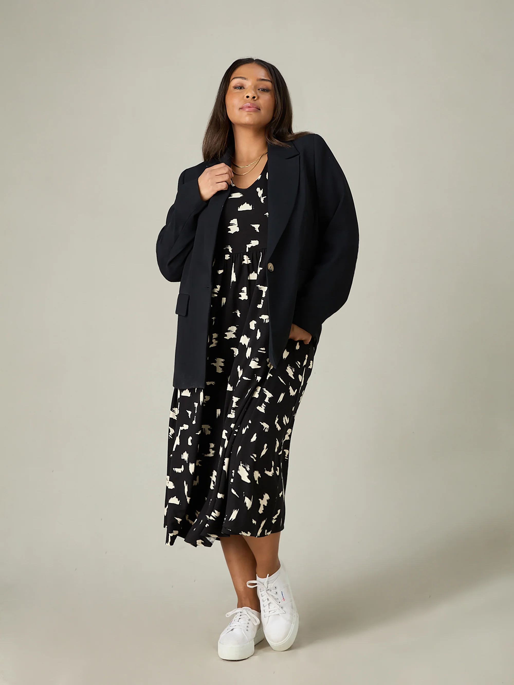 Black Woven Crepe Blazer - Image 4