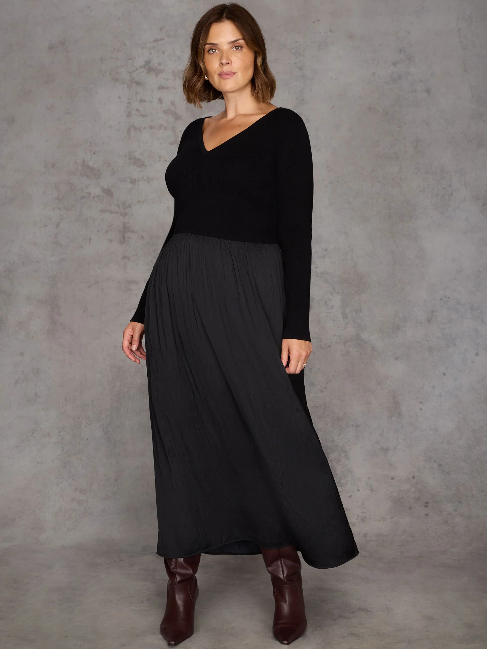 Black Knit Bodice Pleated Skirt Dress - Image 2