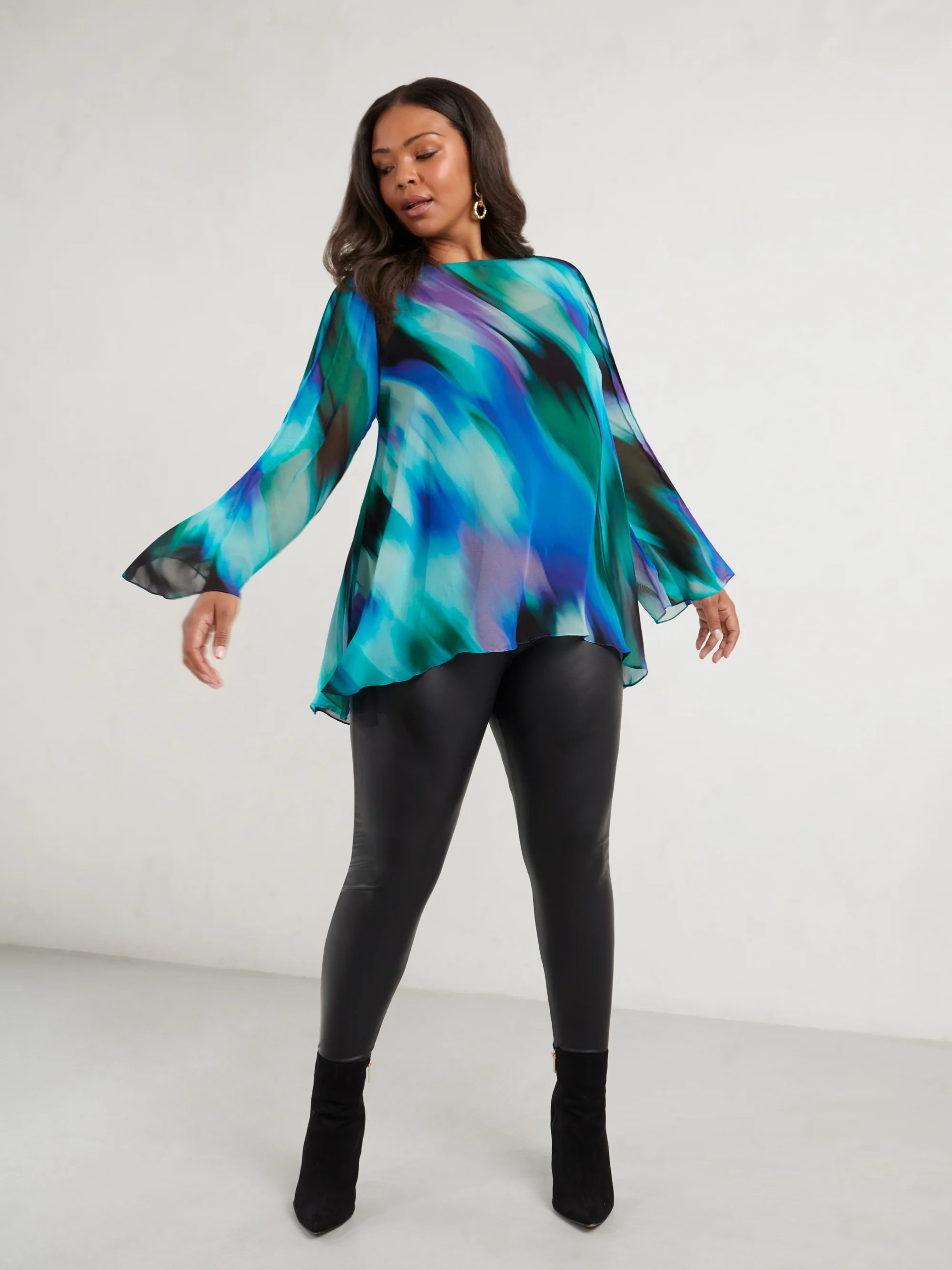 Blue Abstract Print Blouse - Image 3