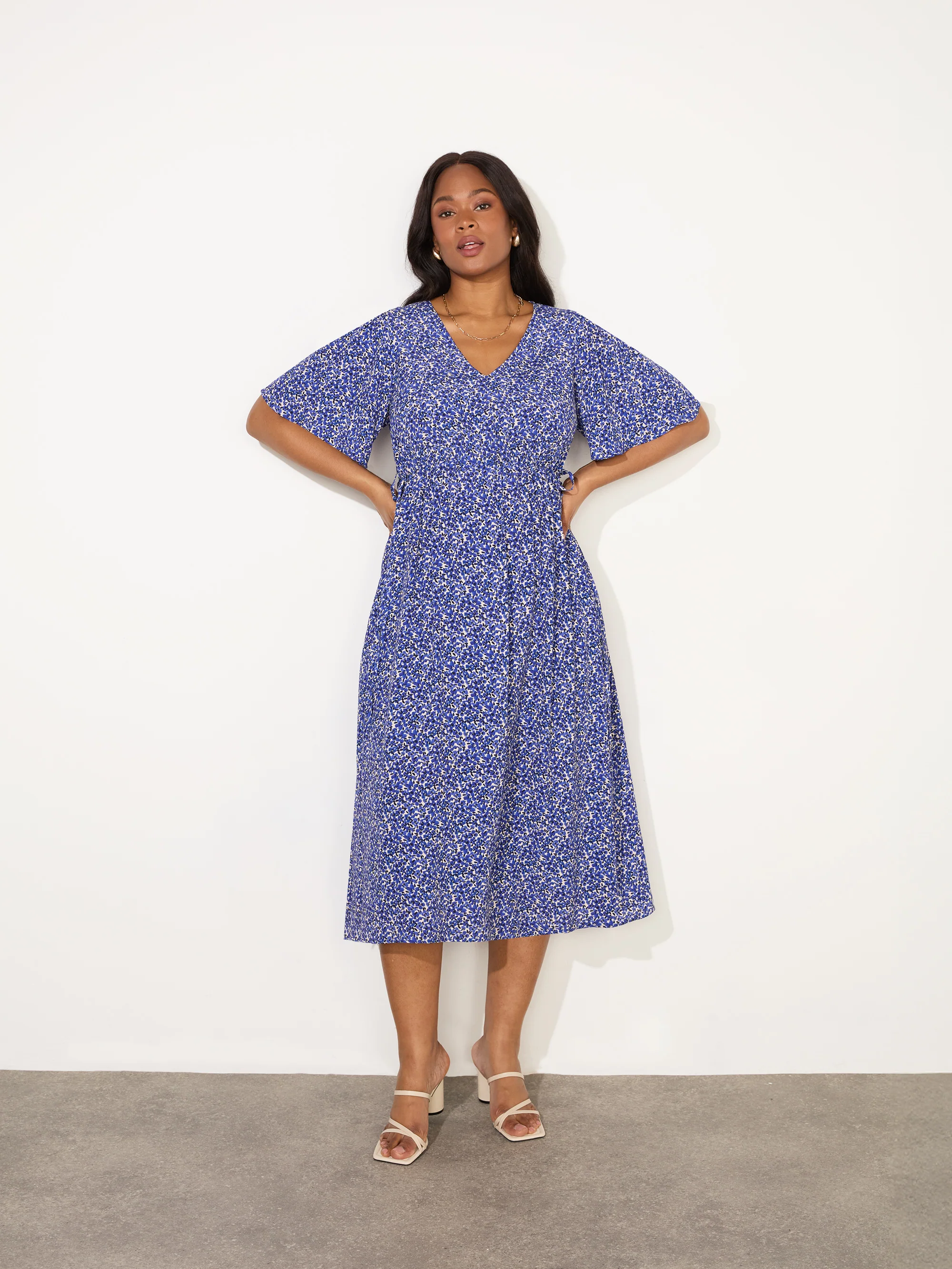Blue Ditsy Angel Sleeve Midi Dress - Image 2
