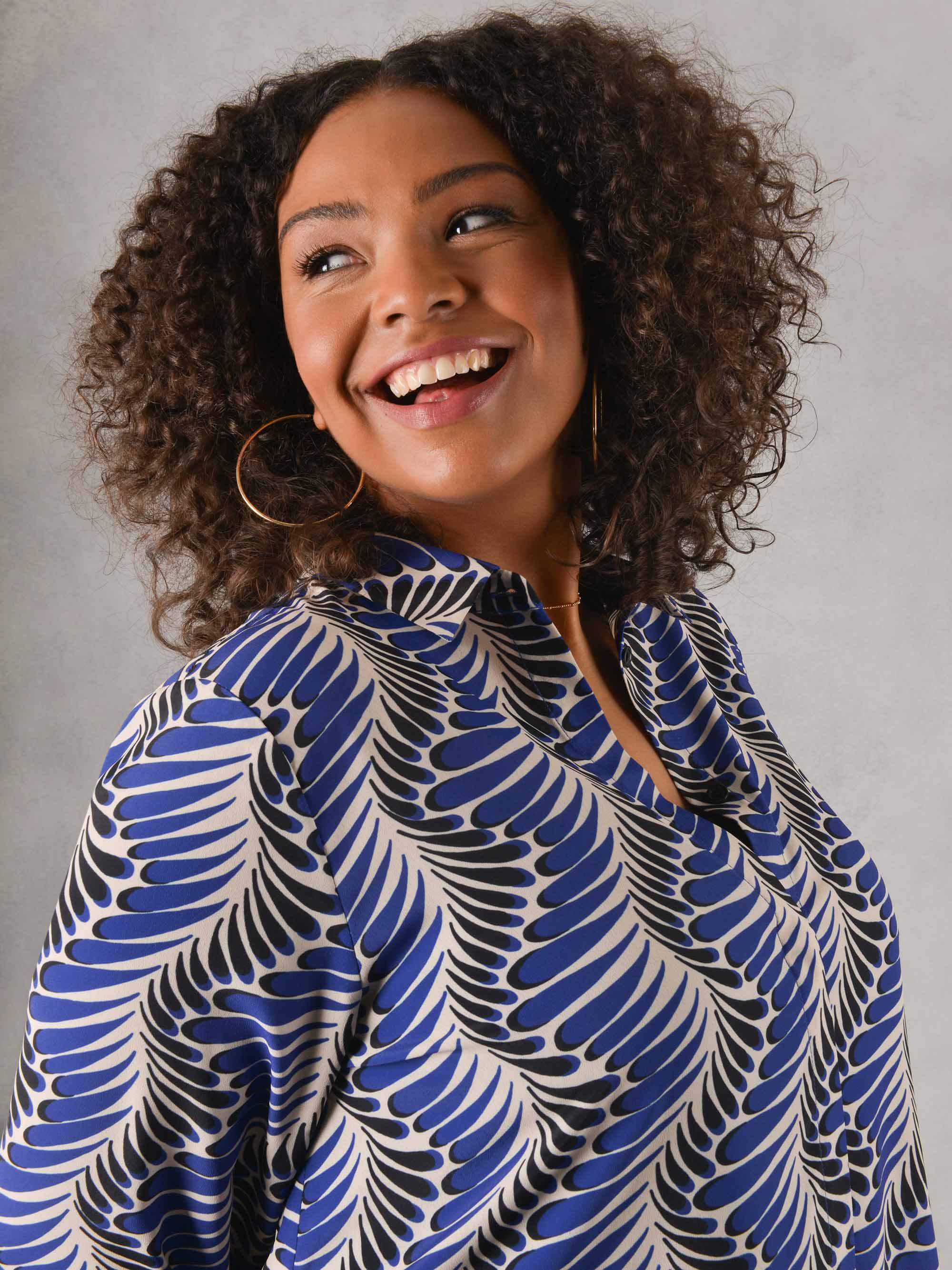 Blue Feather Print Hanky Hem Longline Shirt - Image 3