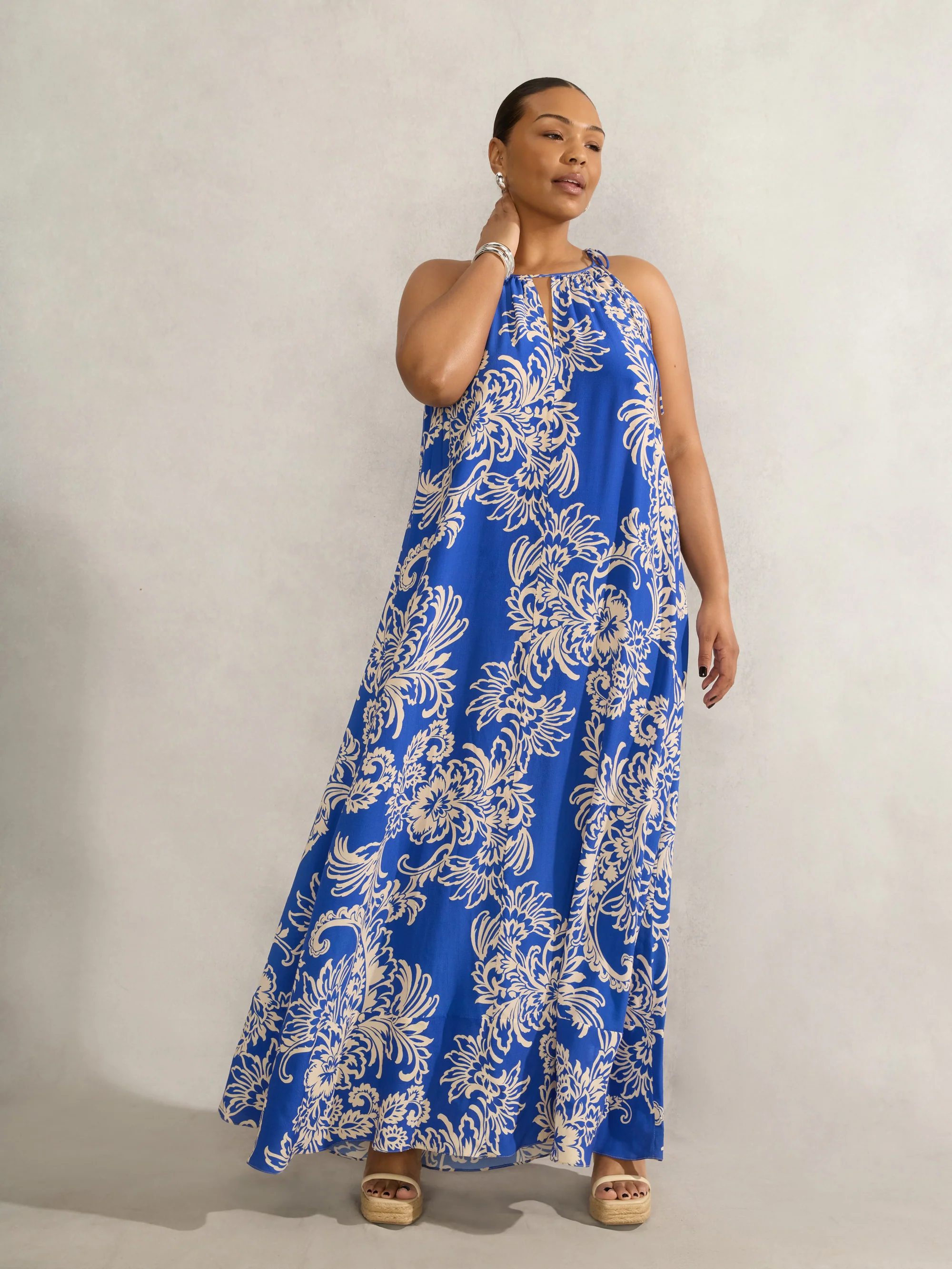 Blue Floral Print Halter Neck Maxi Dress - Image 4