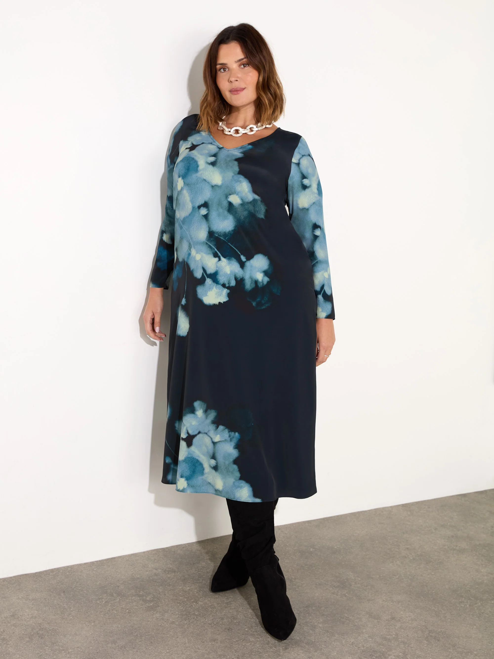 Blue Floral Print Long Sleeve Midaxi Dress - Image 2