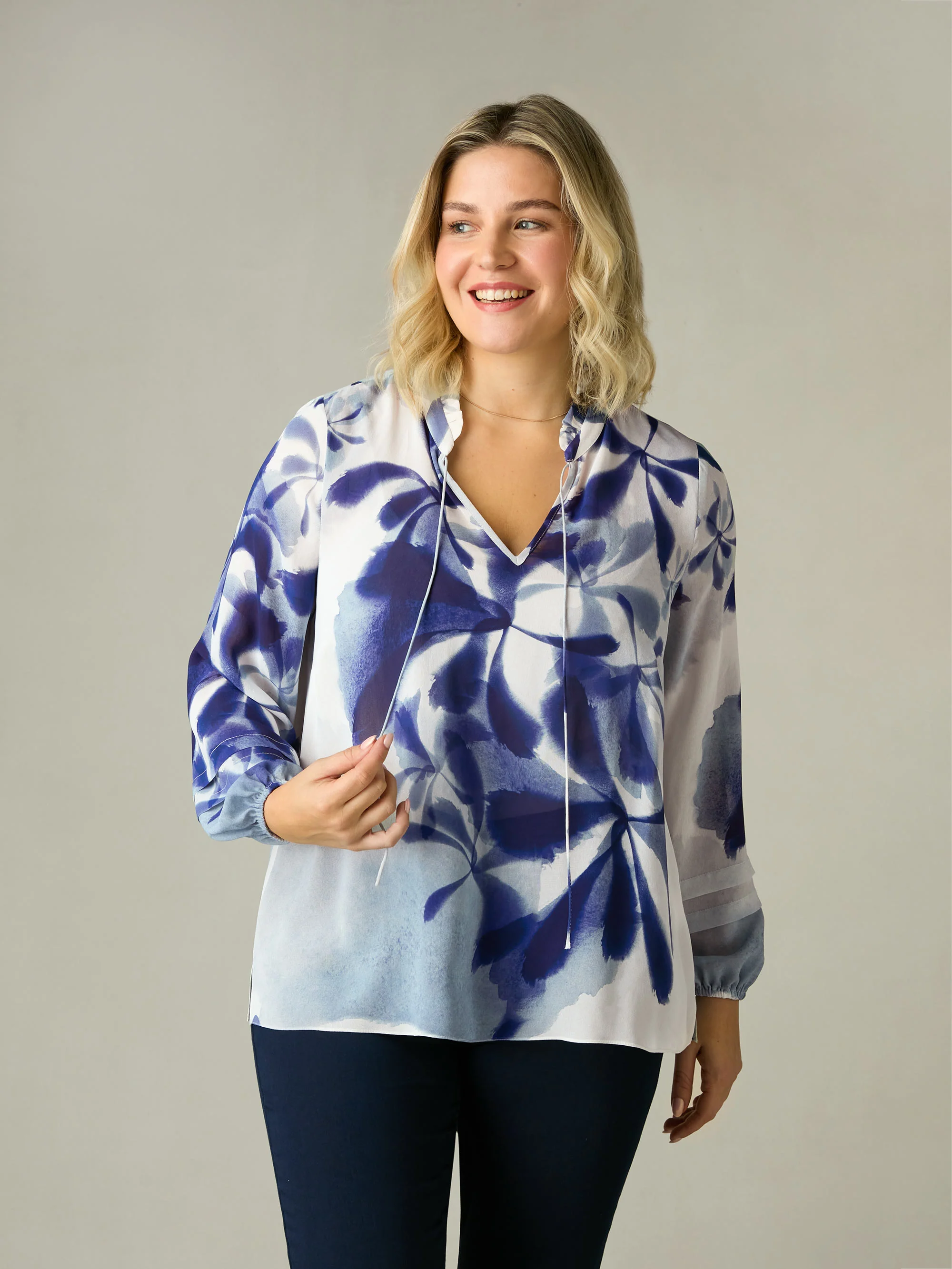 Blue Floral Print Pleat Sleeve Blouse - Image 5