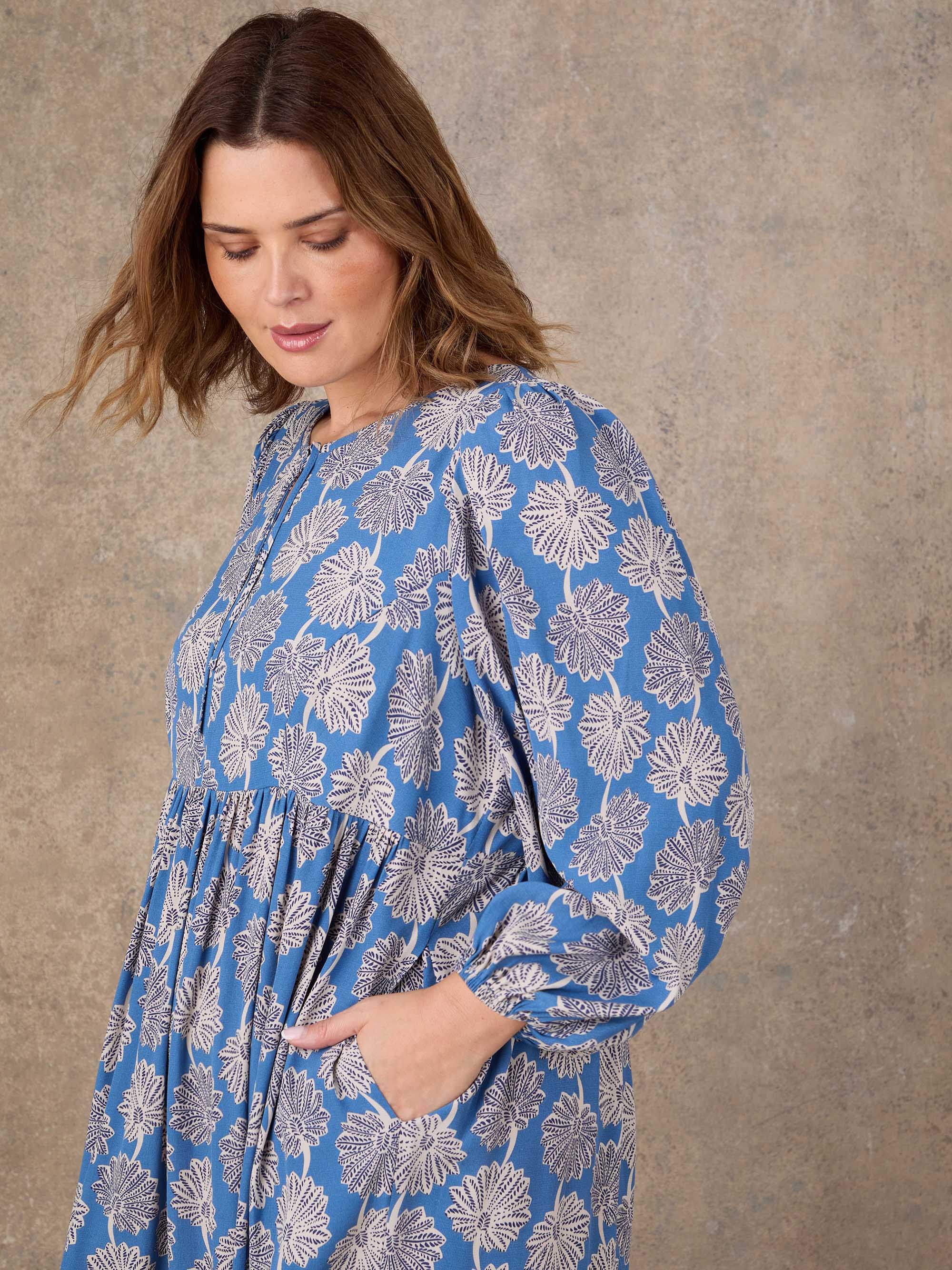 Blue Floral Print Tie Neck Midaxi Dress - Image 3