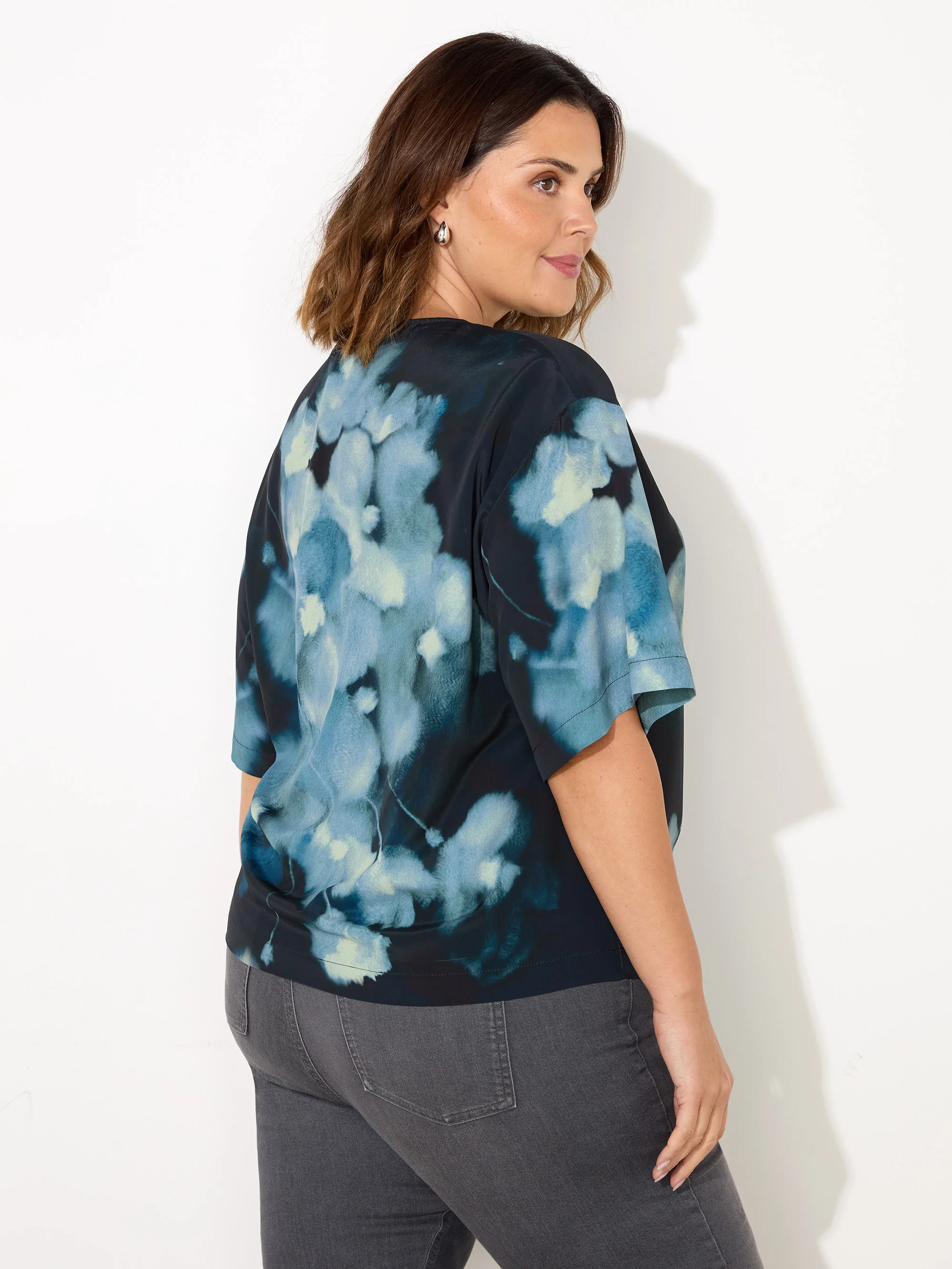 Blue Floral Print Woven Elevated T-Shirt - Image 8
