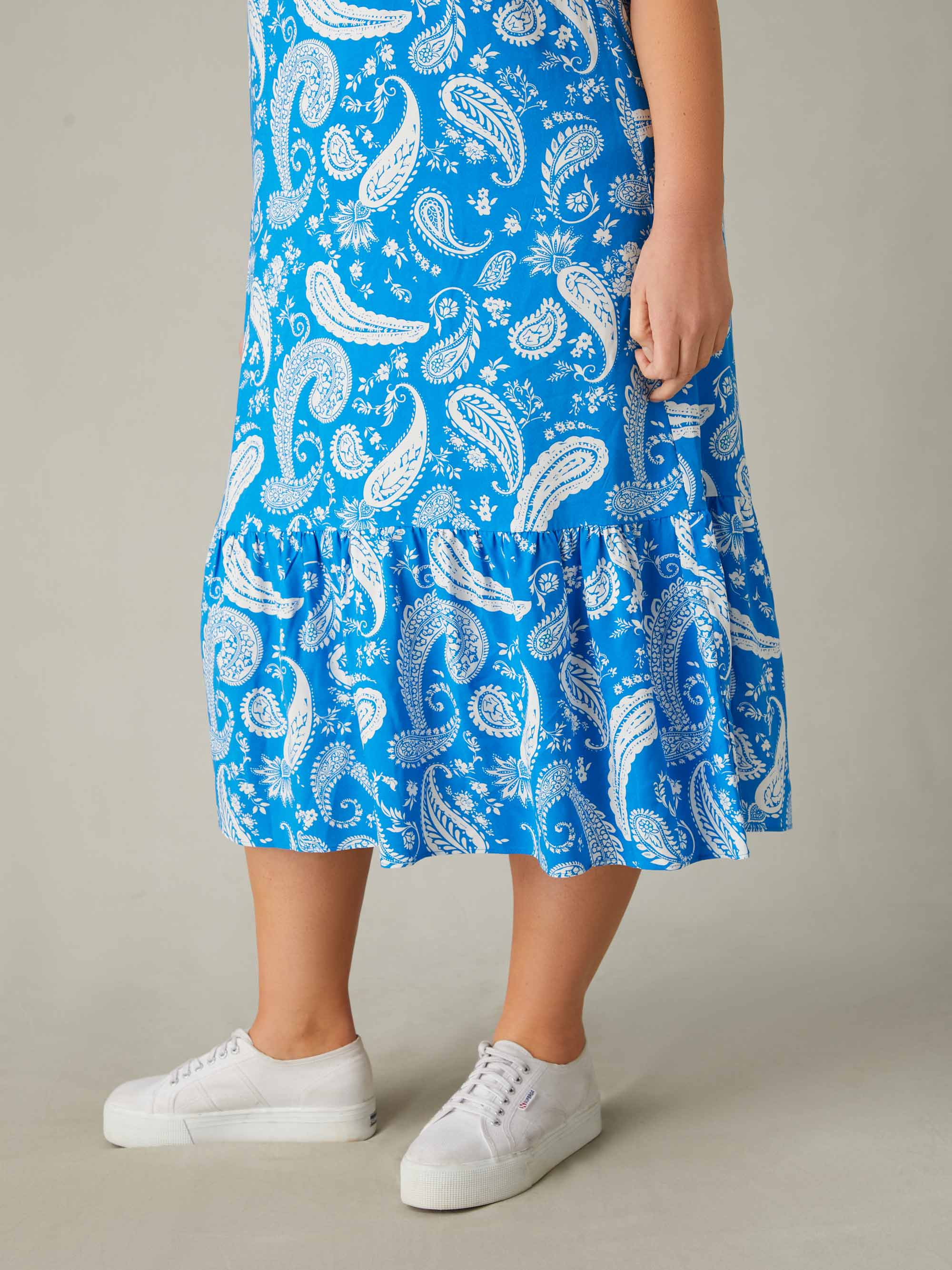 Blue Paisley Print V-Neck Midi Dress - Image 4