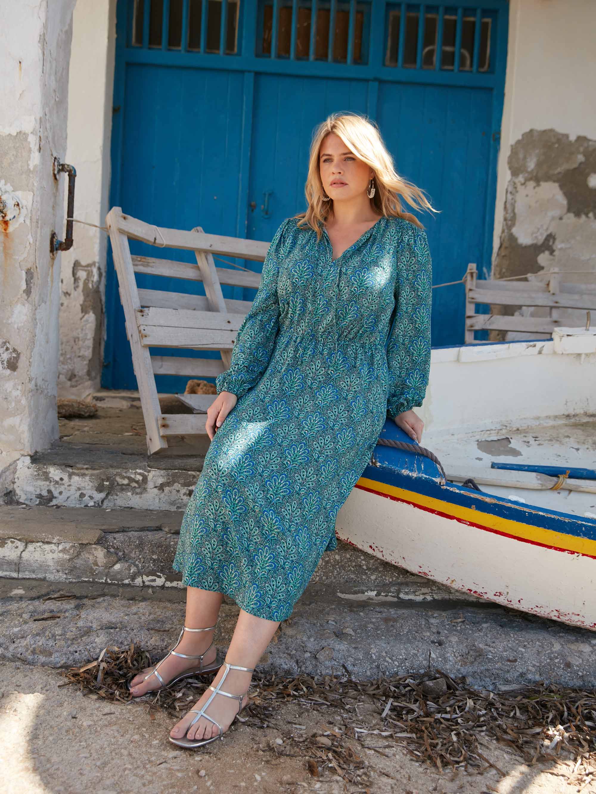 Blue Paisley Shirred Detail Midi Dress - Image 5