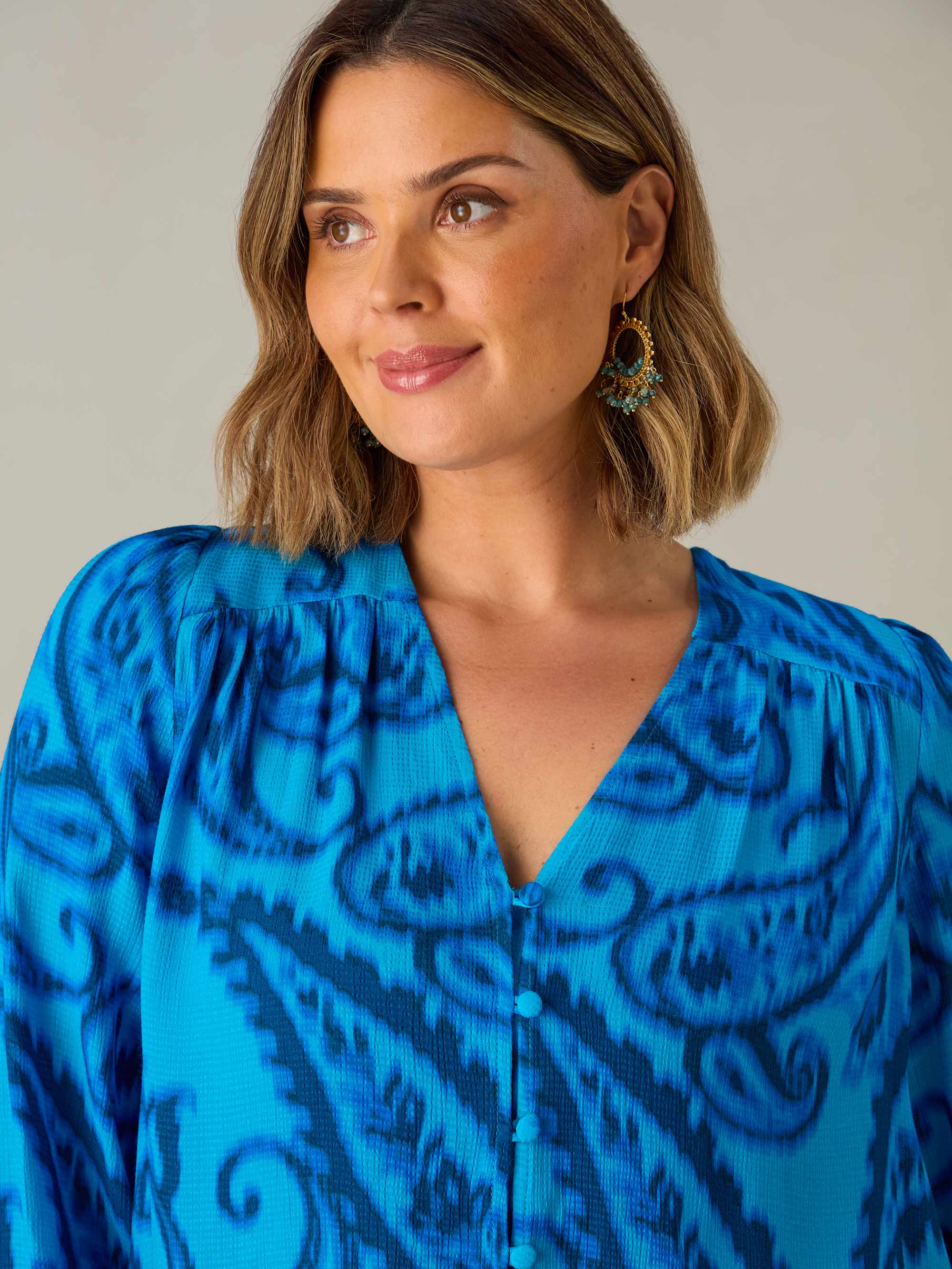 Blue Paisley V-Neck Button Blouse - Image 2