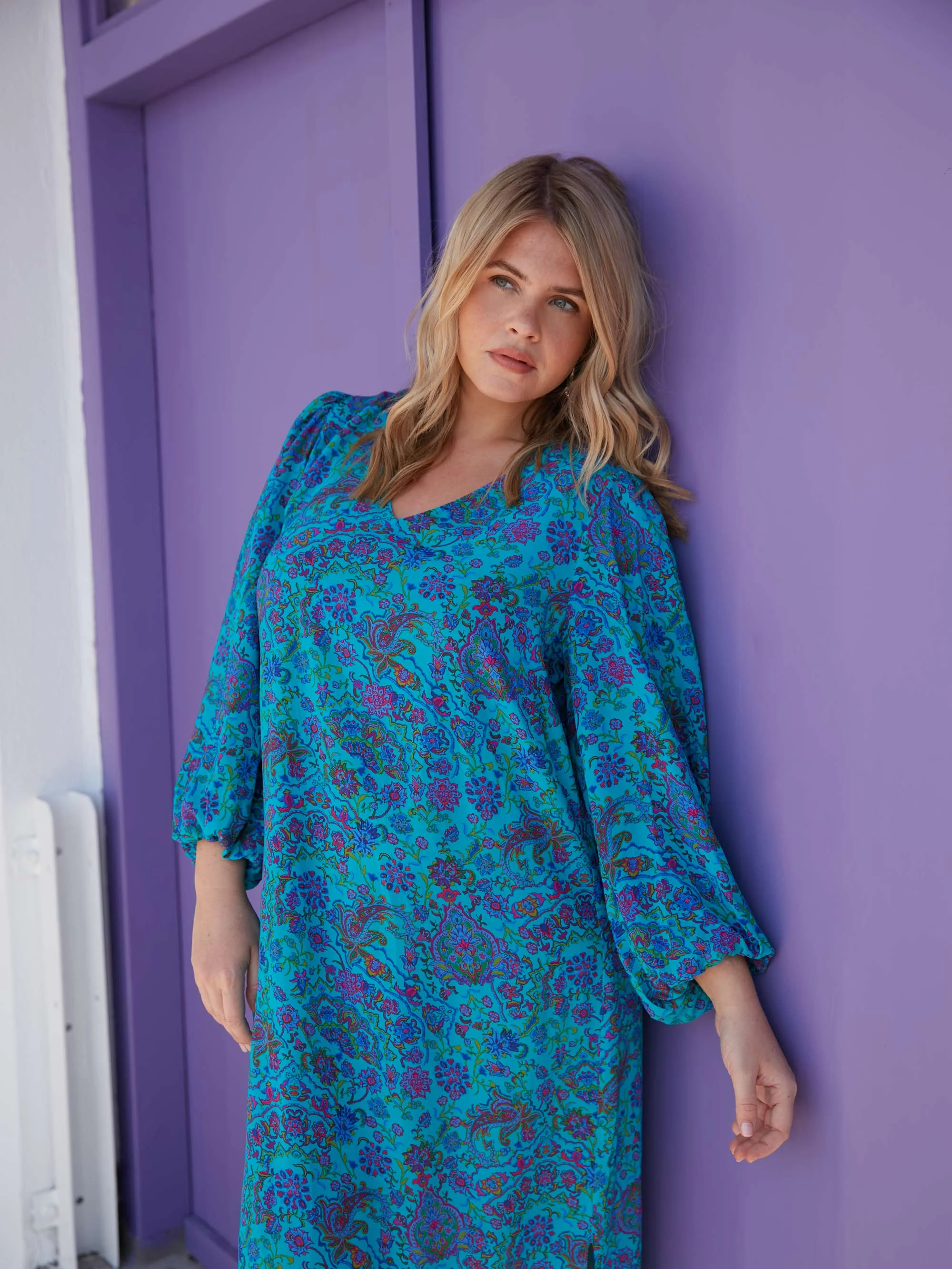 Blue Paisley V-Neck Dress - Image 2