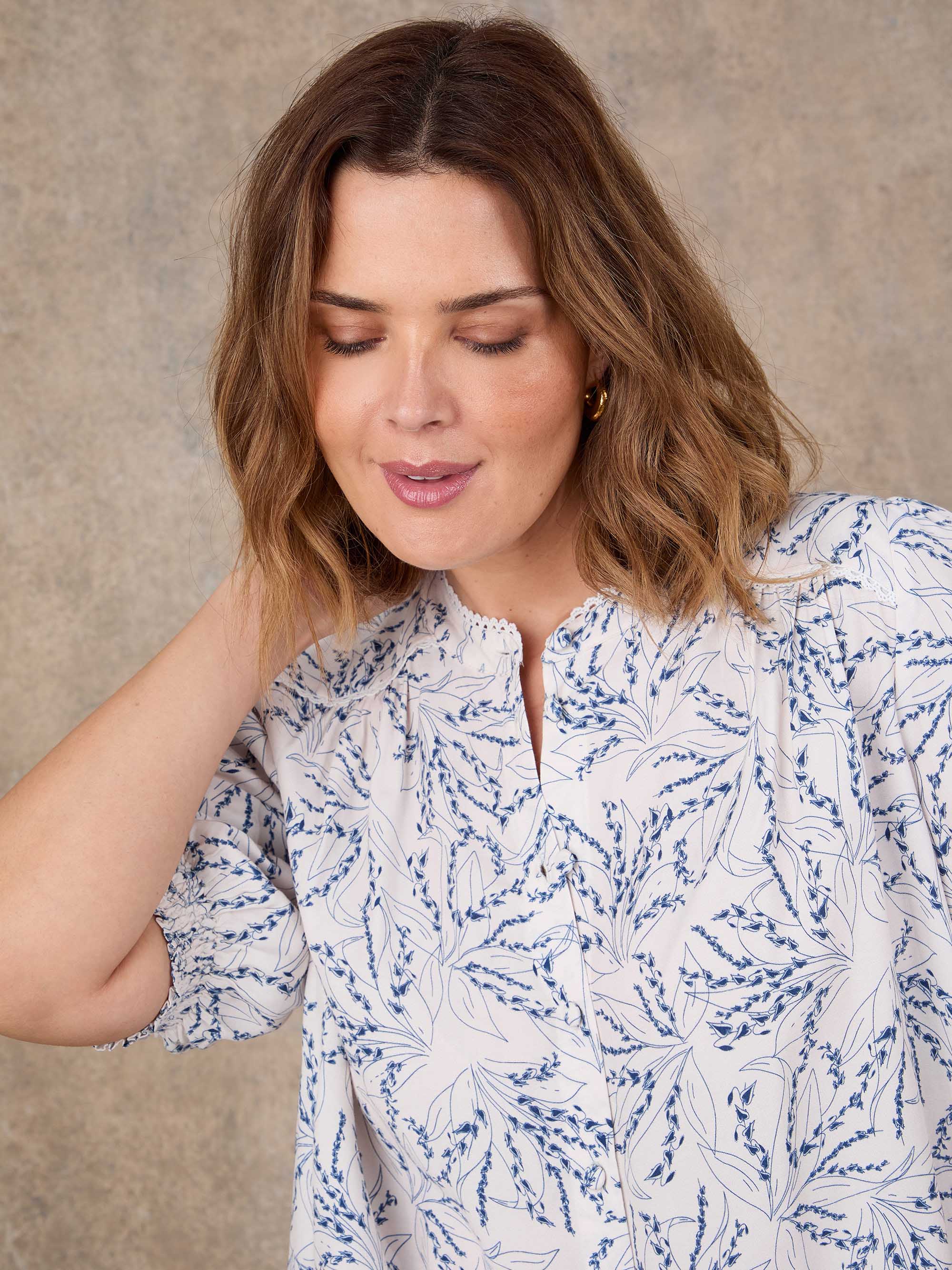 Blue Print Short Sleeve Top - Image 4