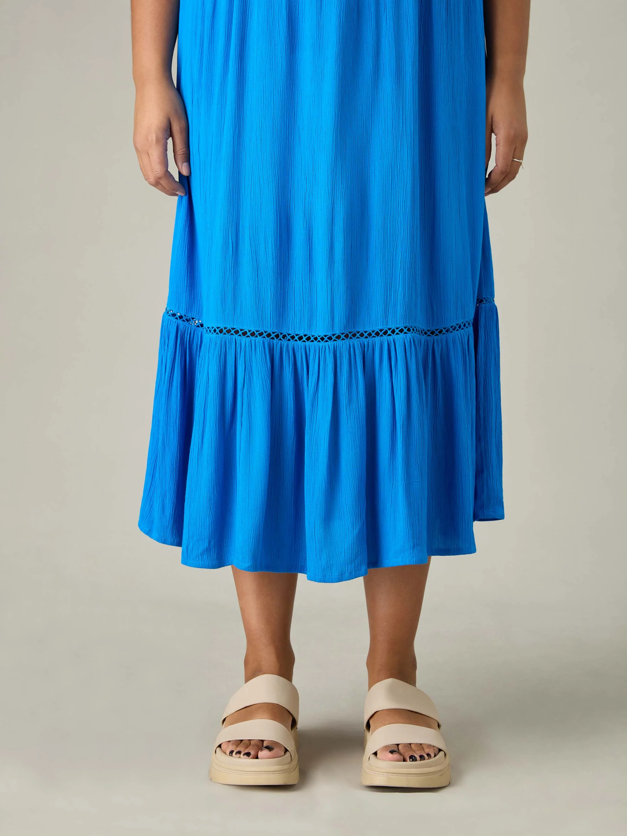 Blue V-Neck Tiered Midi Dress - Image 5