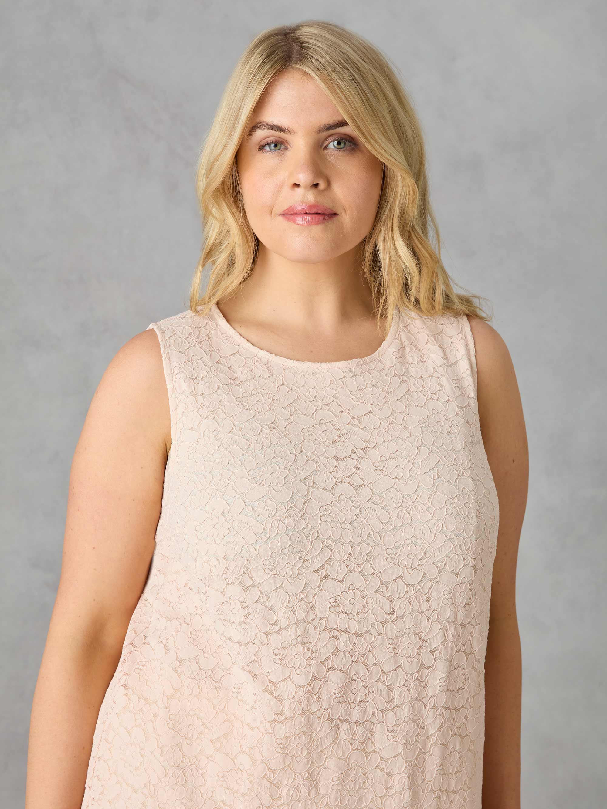 Blush Lace Sleeveless Top - Image 2