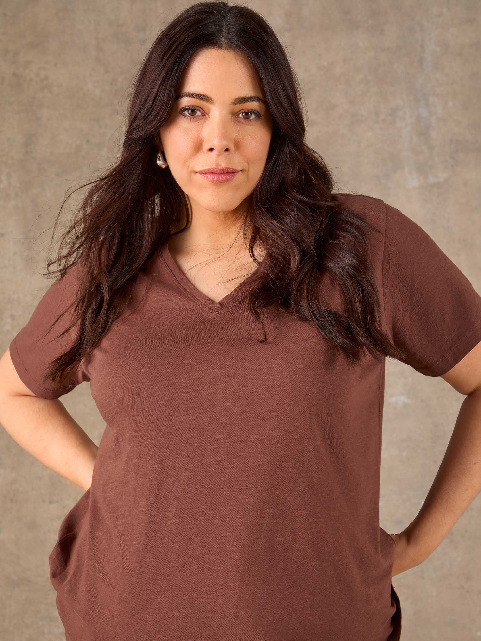 Chocolate Cotton Slub V Neck T-Shirt - Image 3