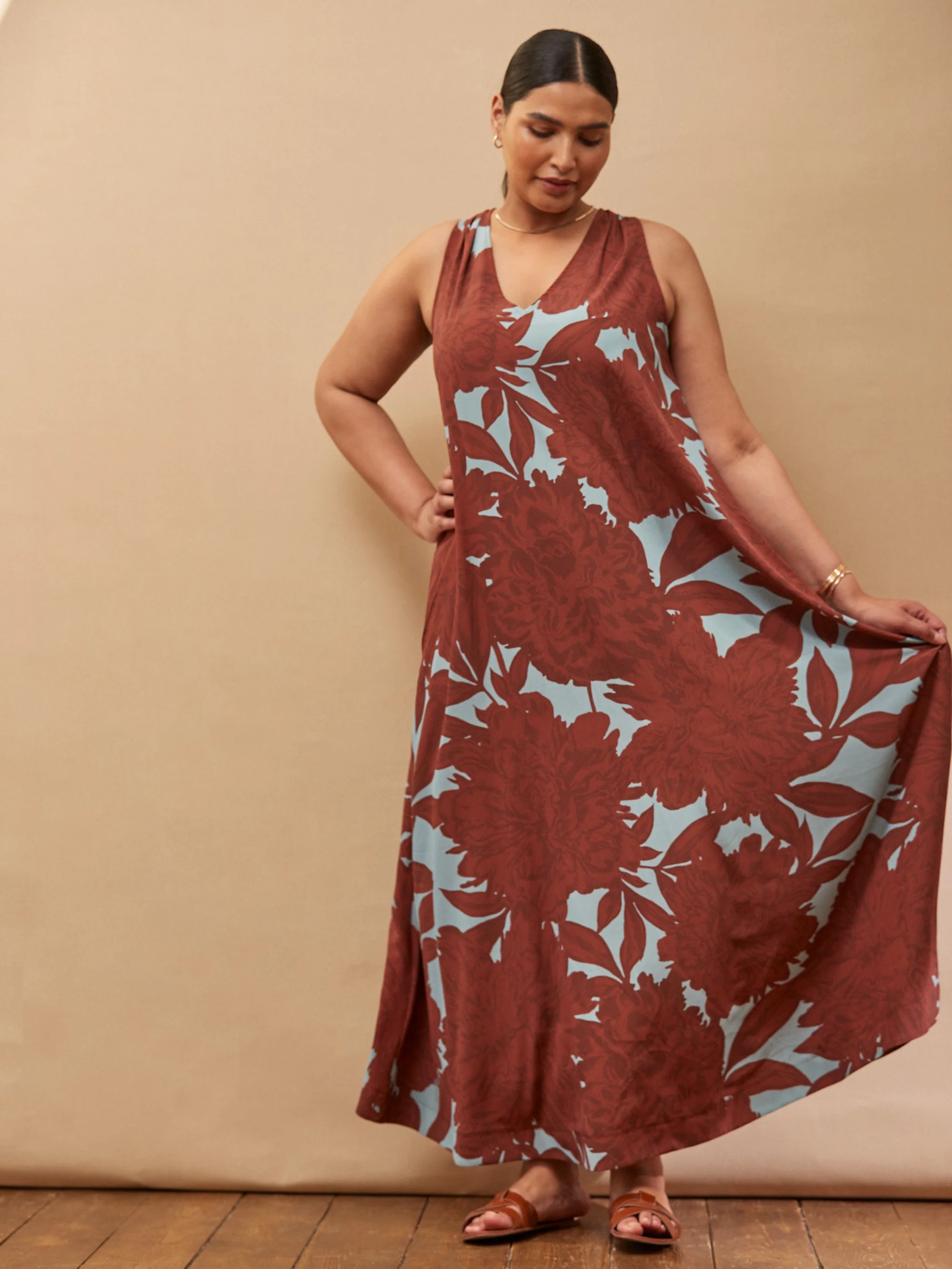 Brown Floral Print Maxi Sun Dress - Image 3