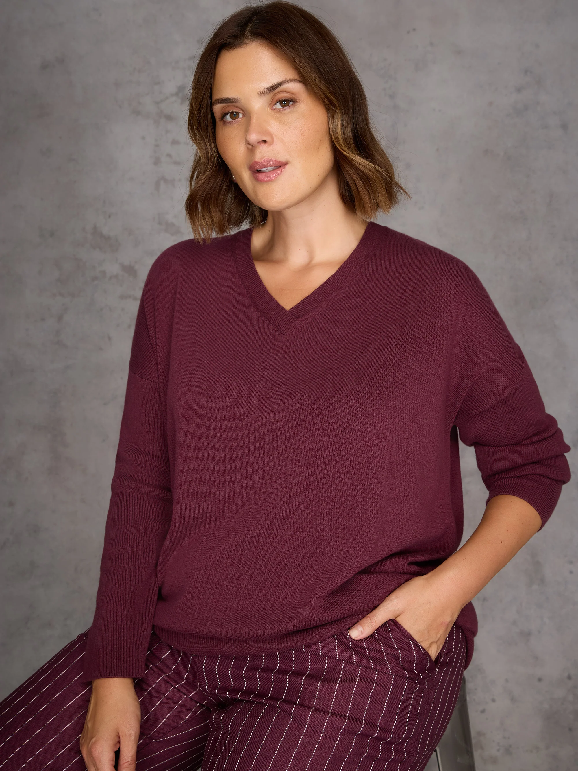 Burgundy V Neck Jumper - Image 4