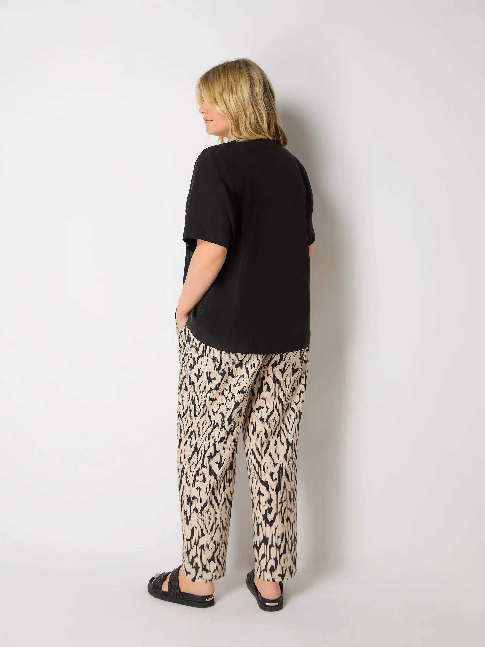Charcoal Relaxed Pocket T-Shirt - Image 5