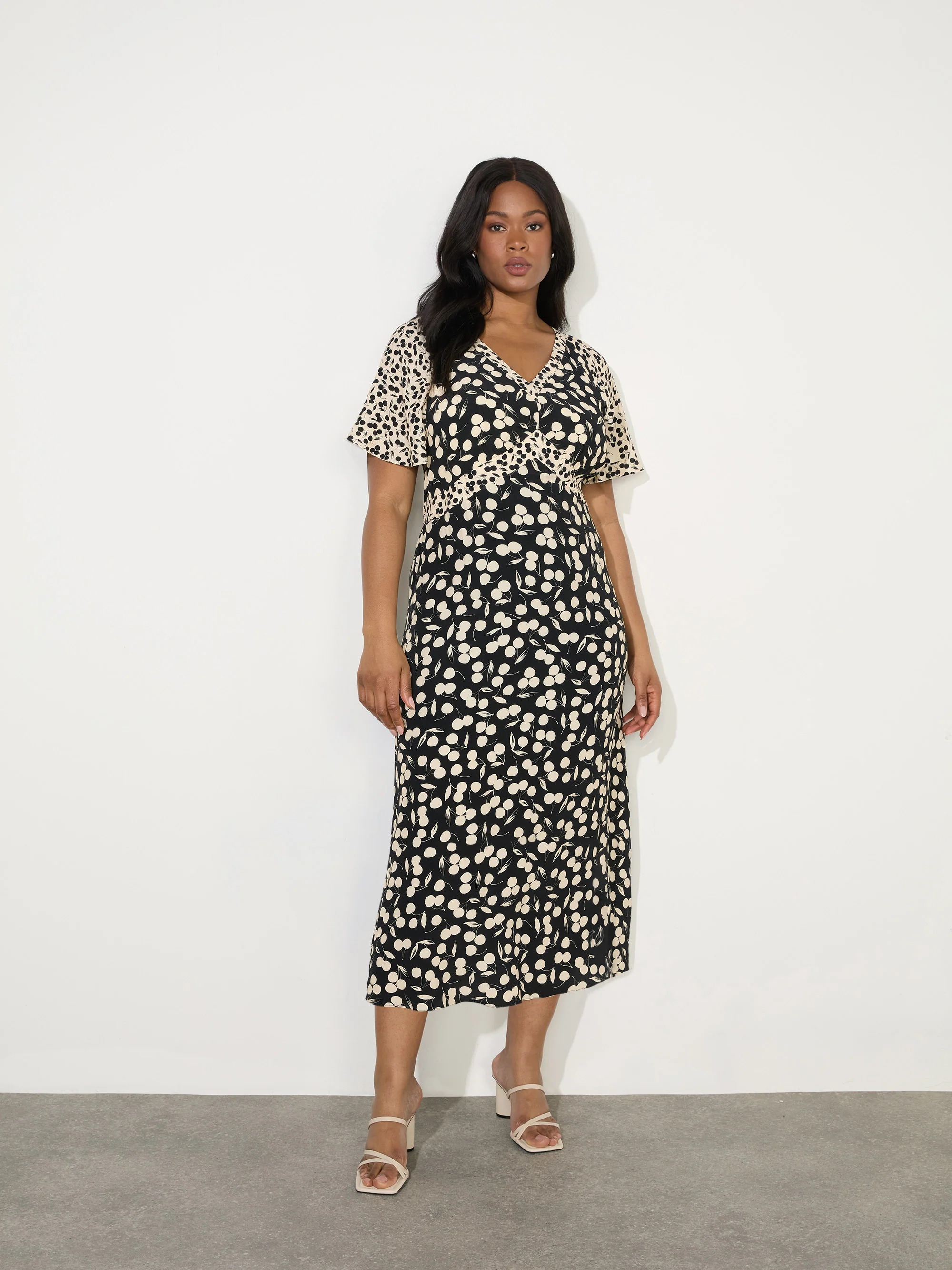 Cherry Mono Print V Neck Midaxi Dress - Image 4