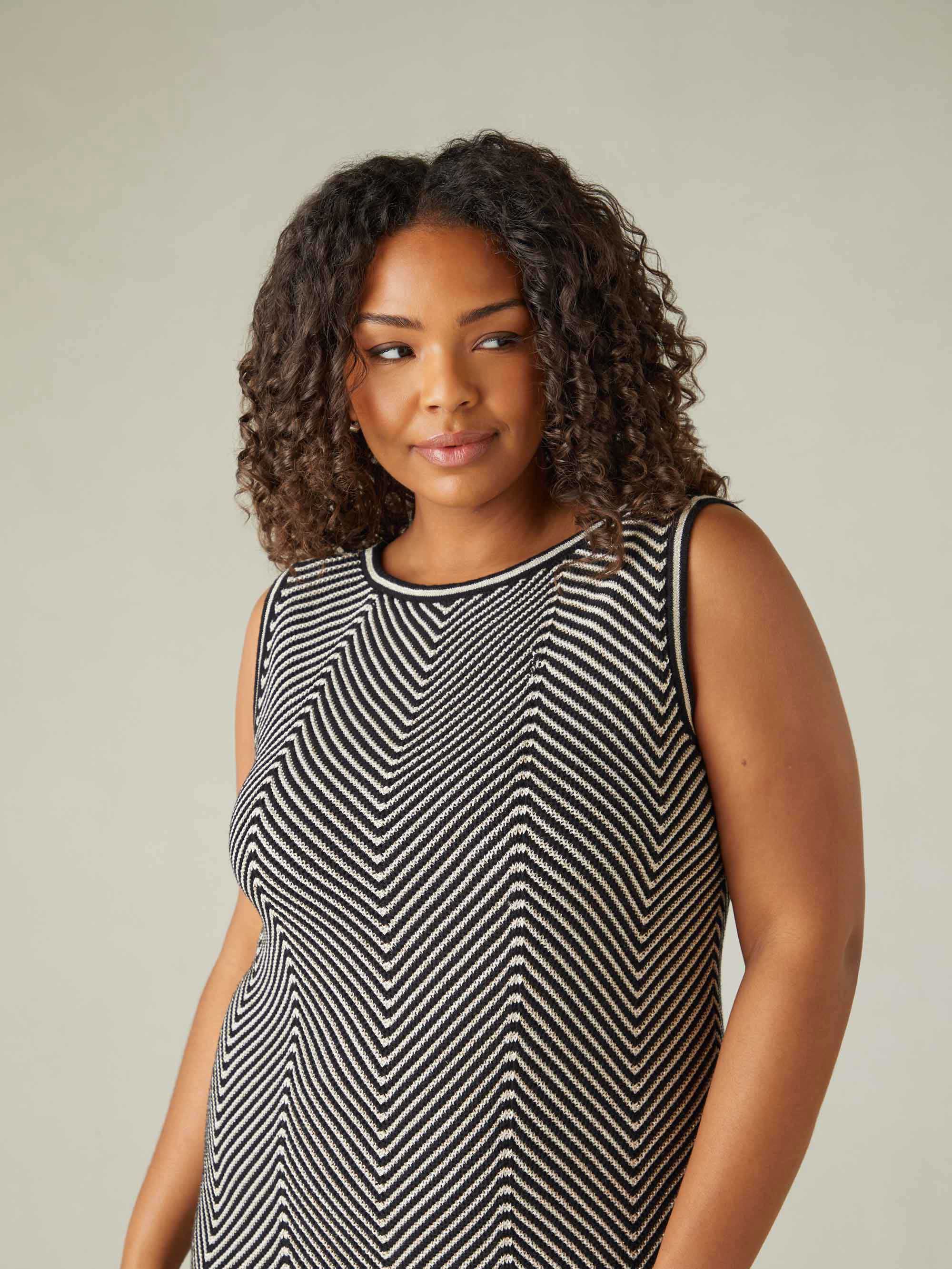 Chevron Knitted Dress - Image 3