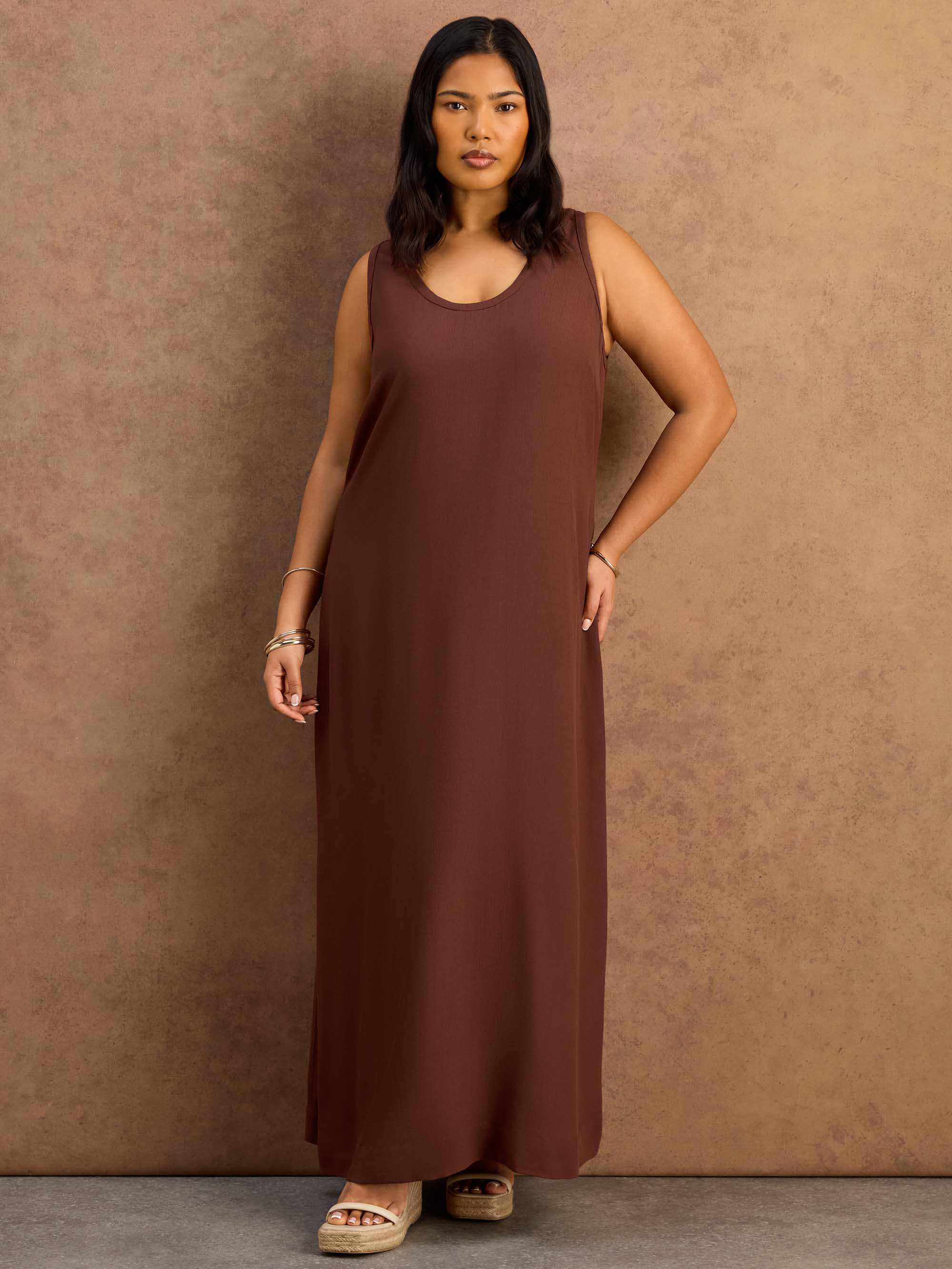 Chocolate Scoop Neck Maxi Dress - Image 3