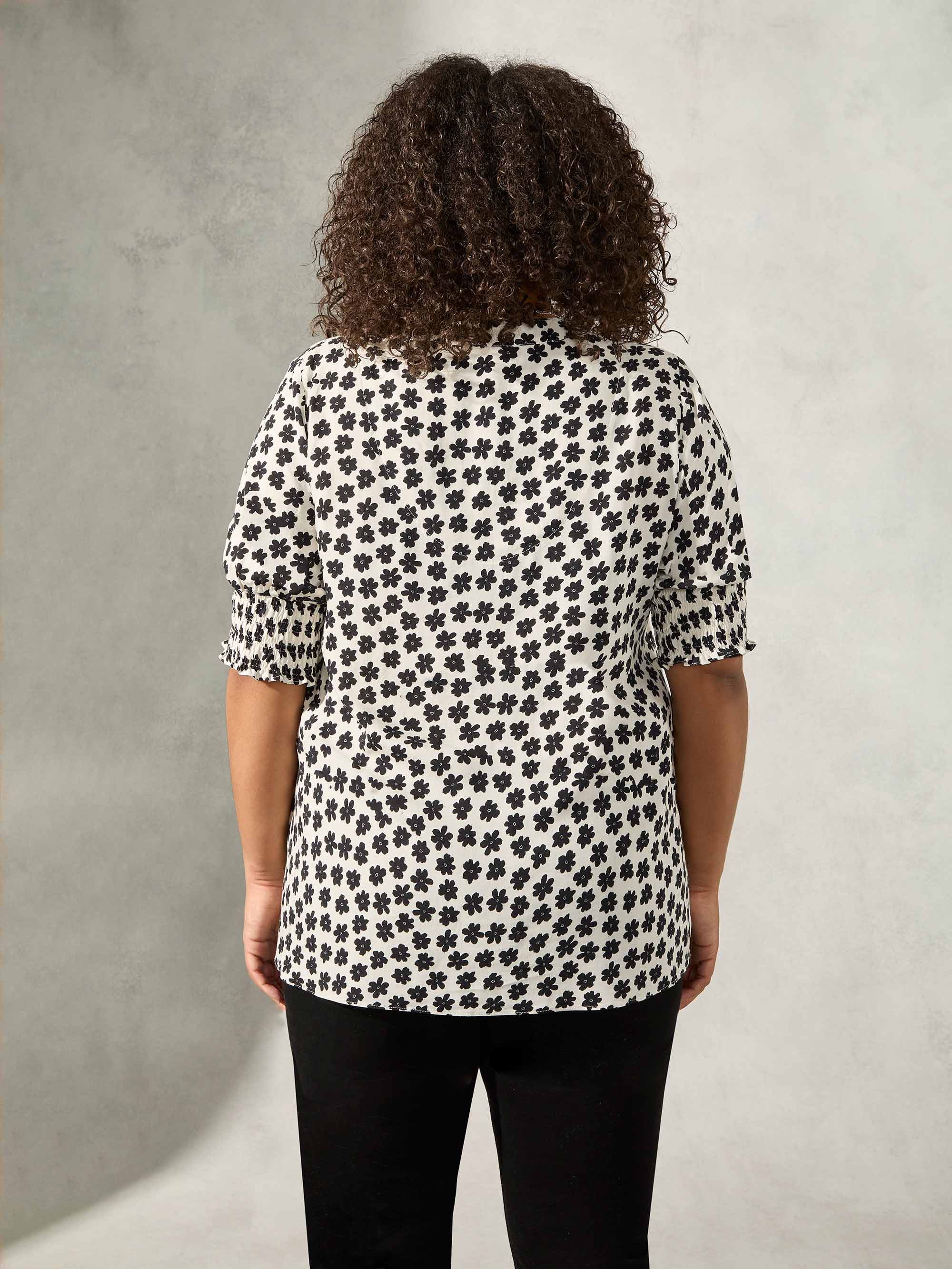 Cream & Black Daisy Print Shirred Cuff Blouse - Image 3