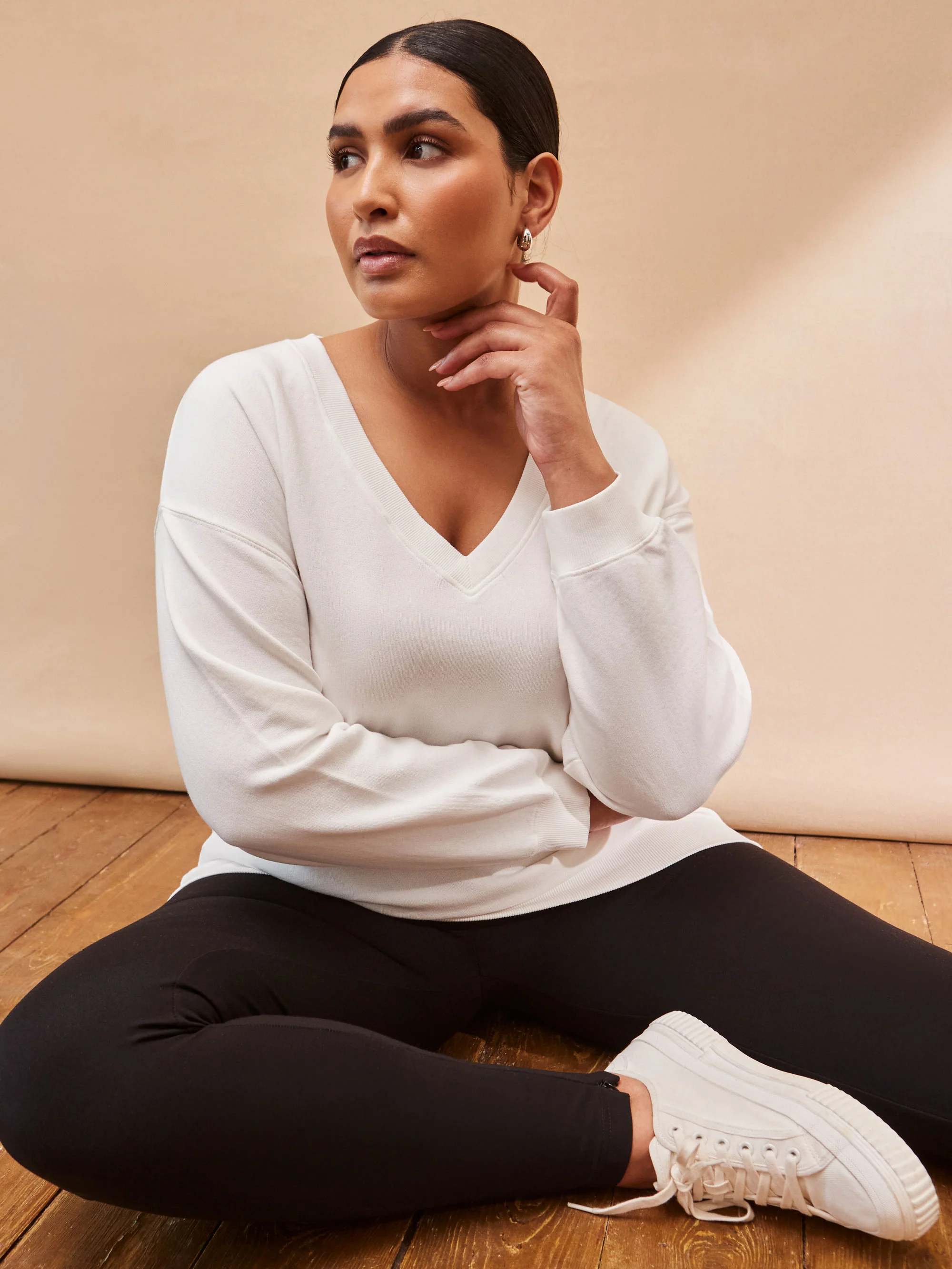 Cream V Neck Sweatshirt - Image 3