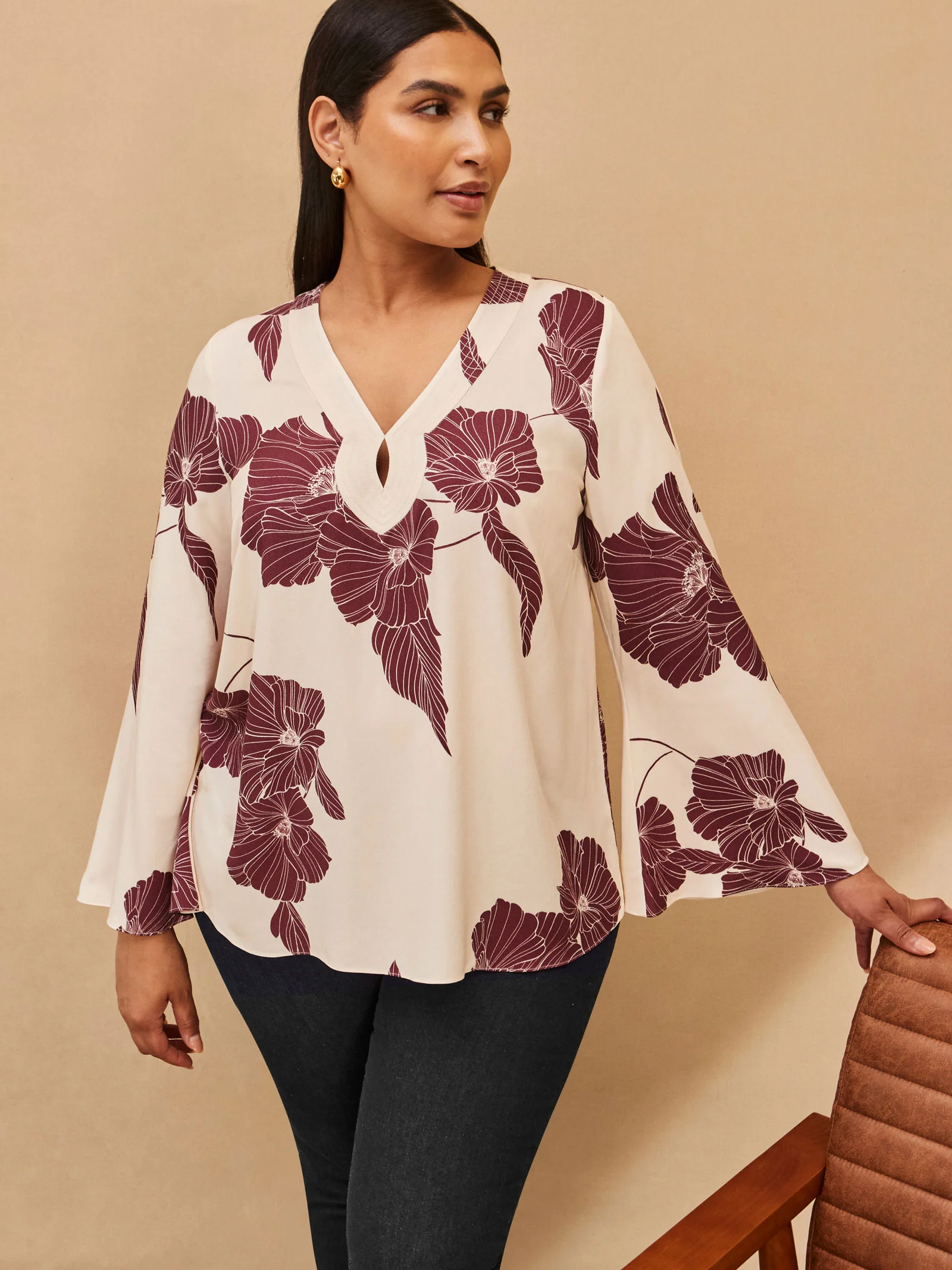 Burgundy Floral Print Keyhole Blouse - Image 3