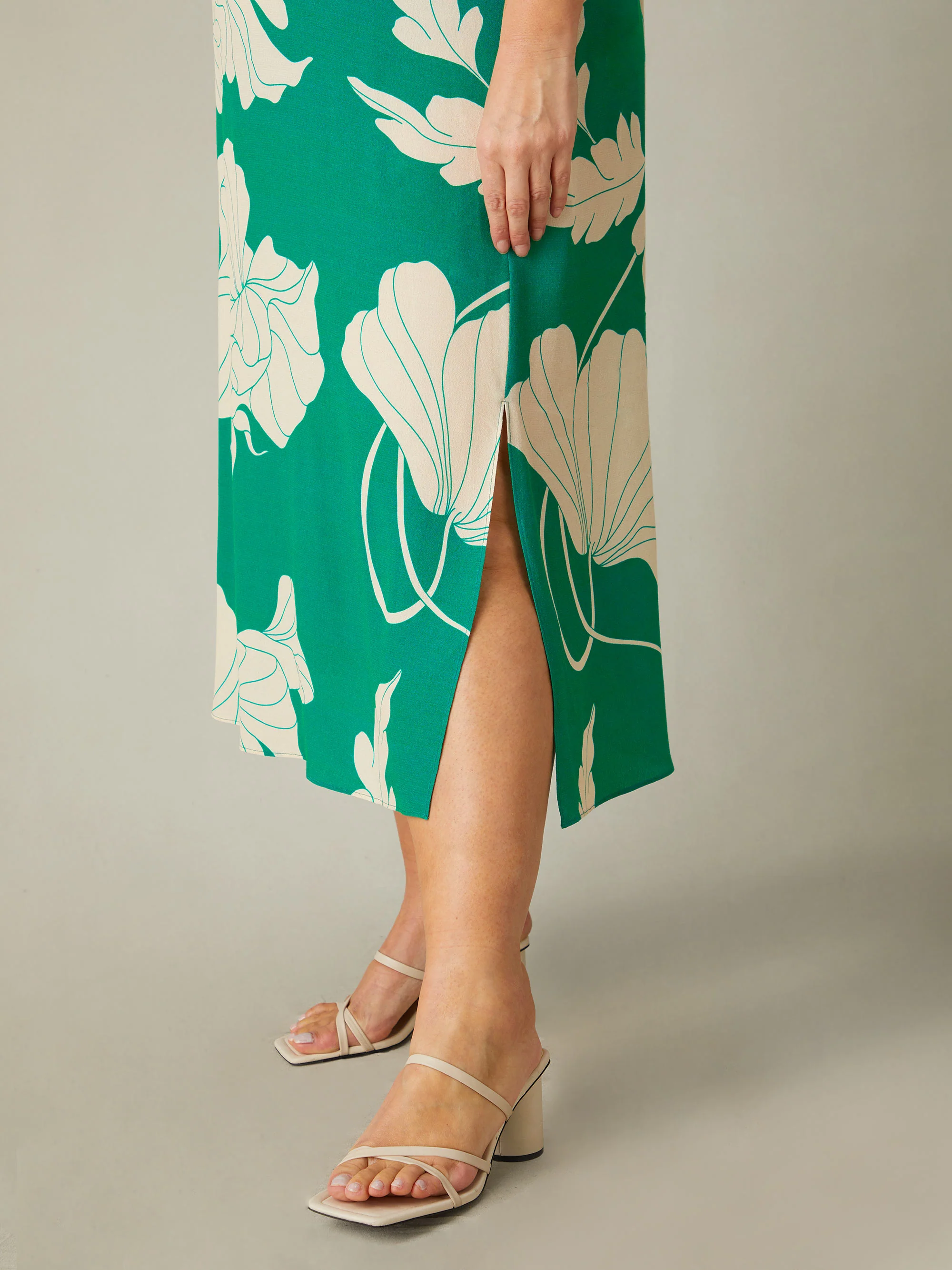 Green Floral Pleat Front Midi Dress - Image 5