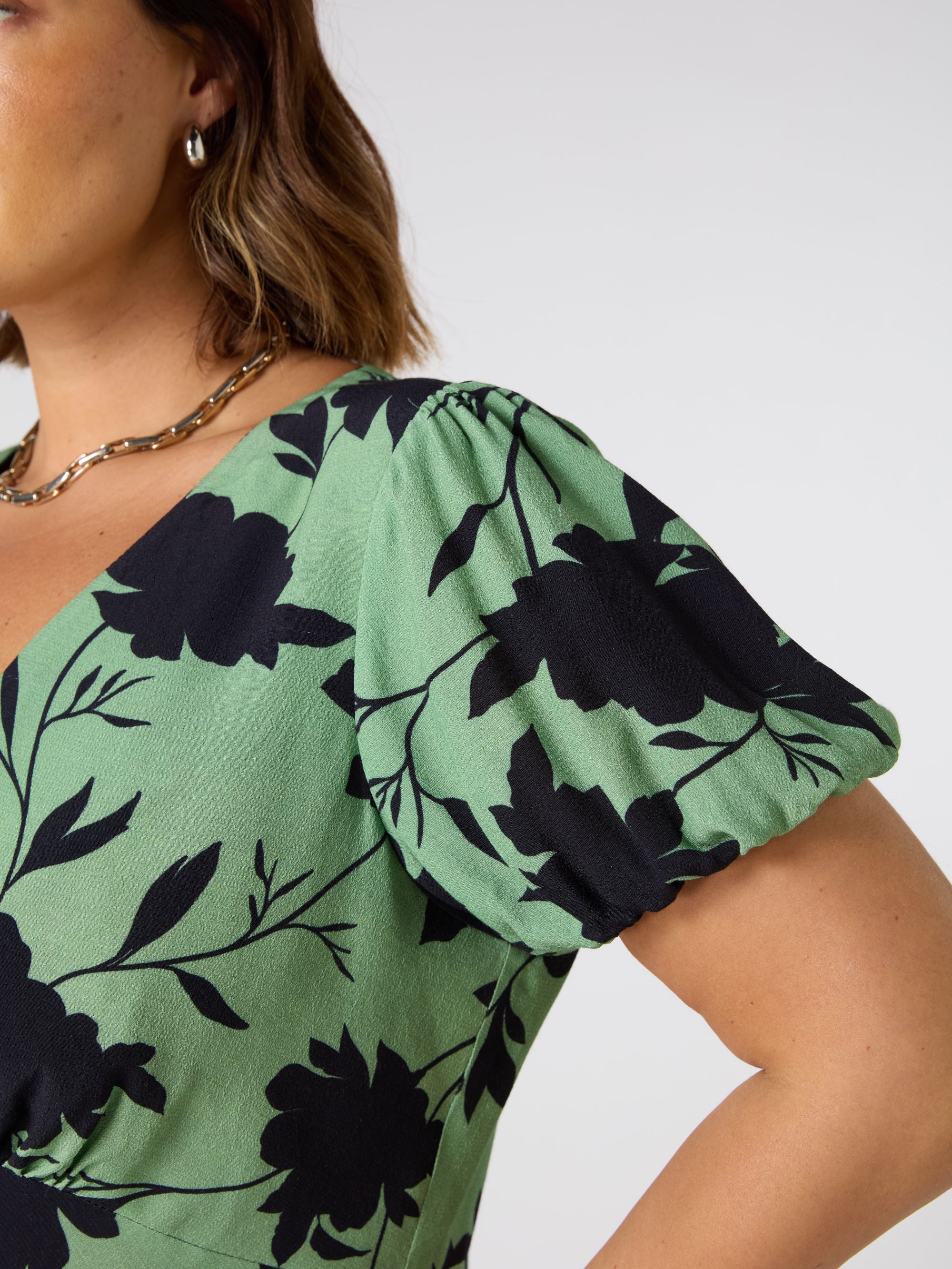 Green Floral Print Dress - Image 4