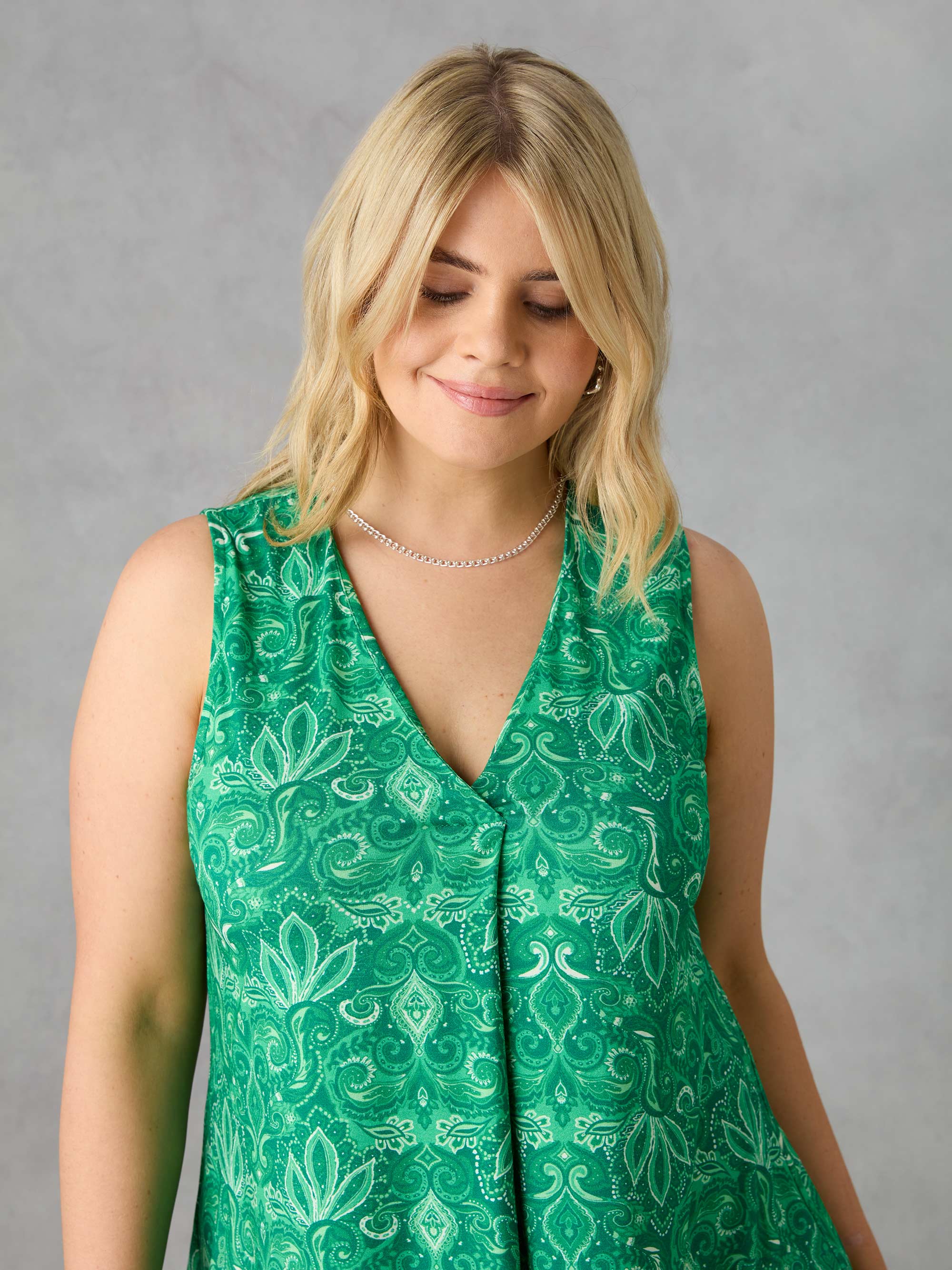 Green Paisley Jersey Pleat Front Vest - Image 4