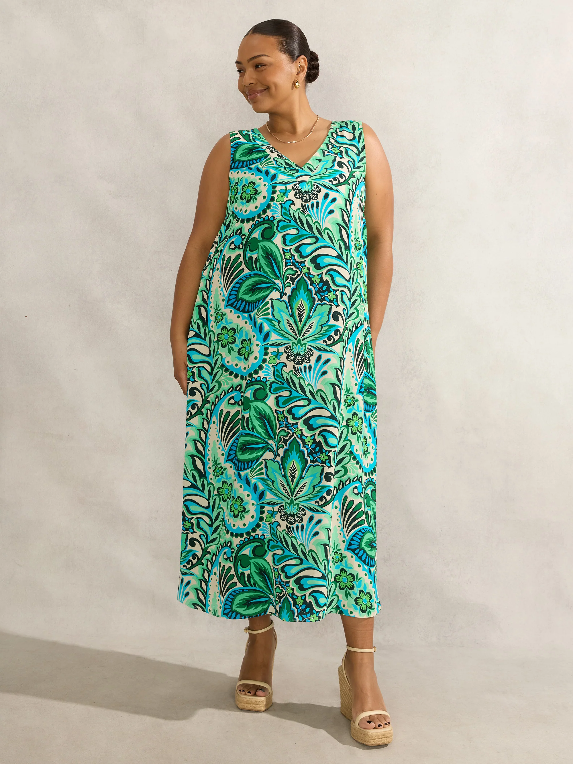 Green Paisley Print Sleeveless Midi Dress - Image 3