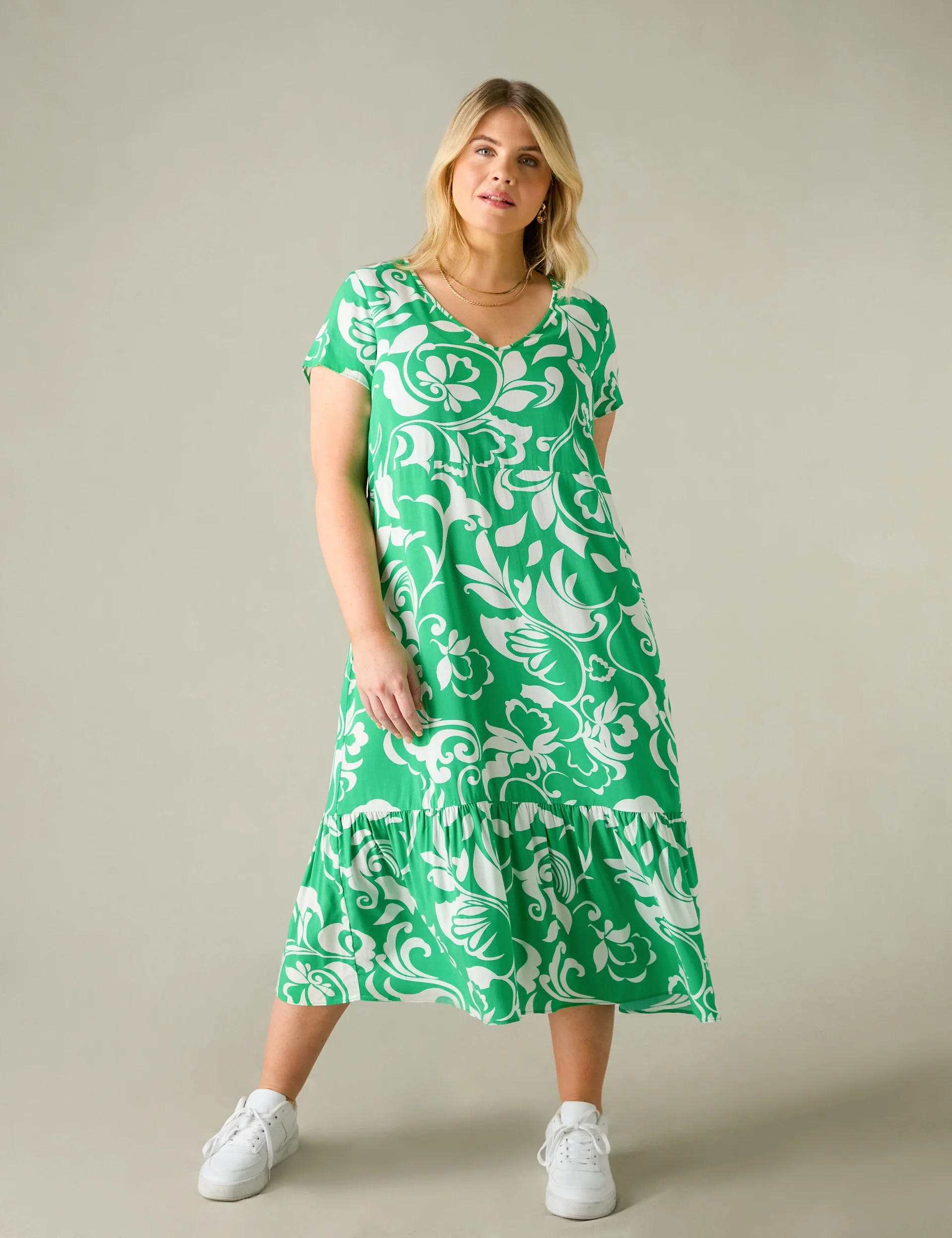 Green Paisley Print V Neck Dress - Image 3