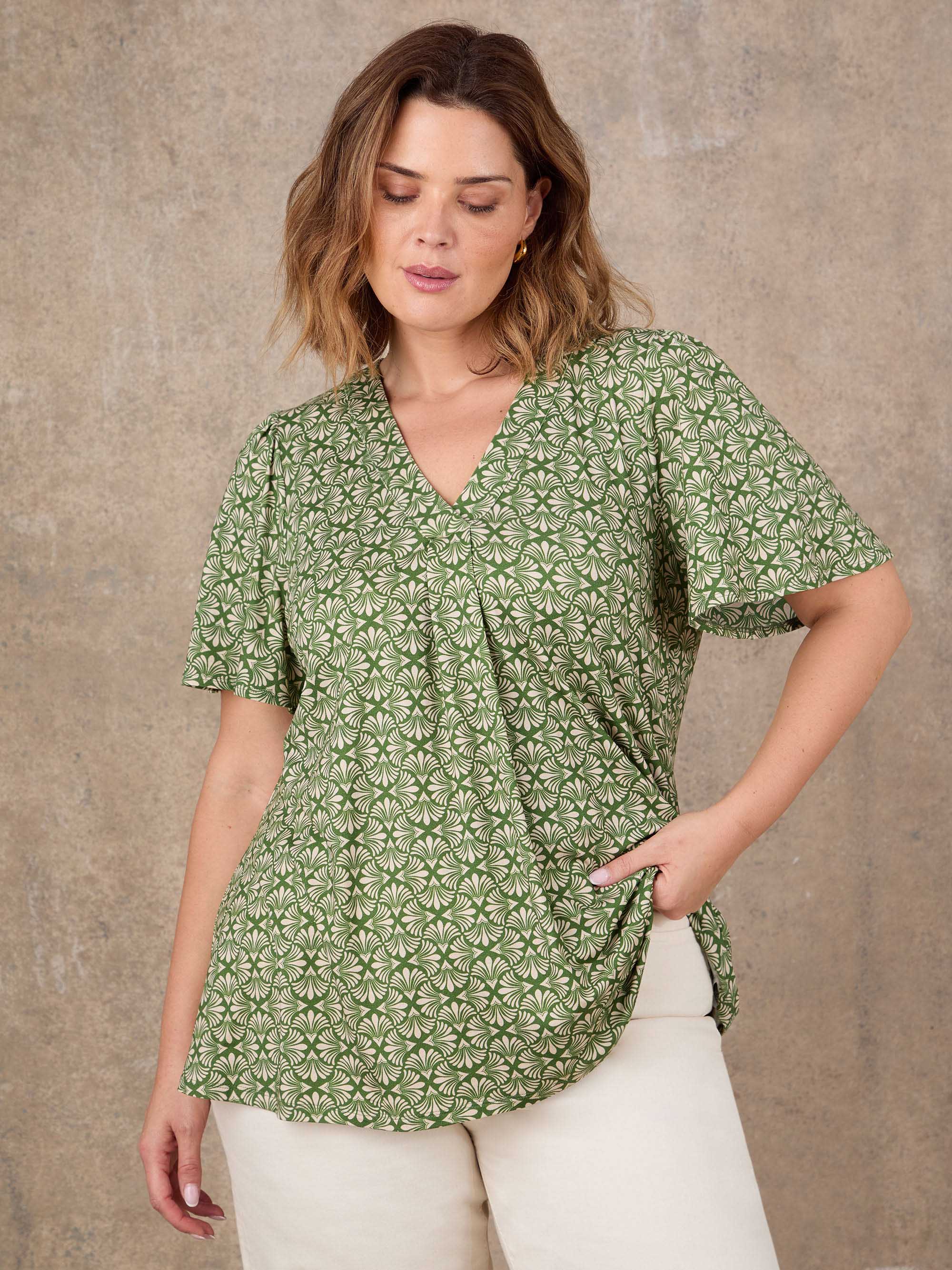 Green Geo Print Flutter Sleeve Pleat Front Top - Image 3