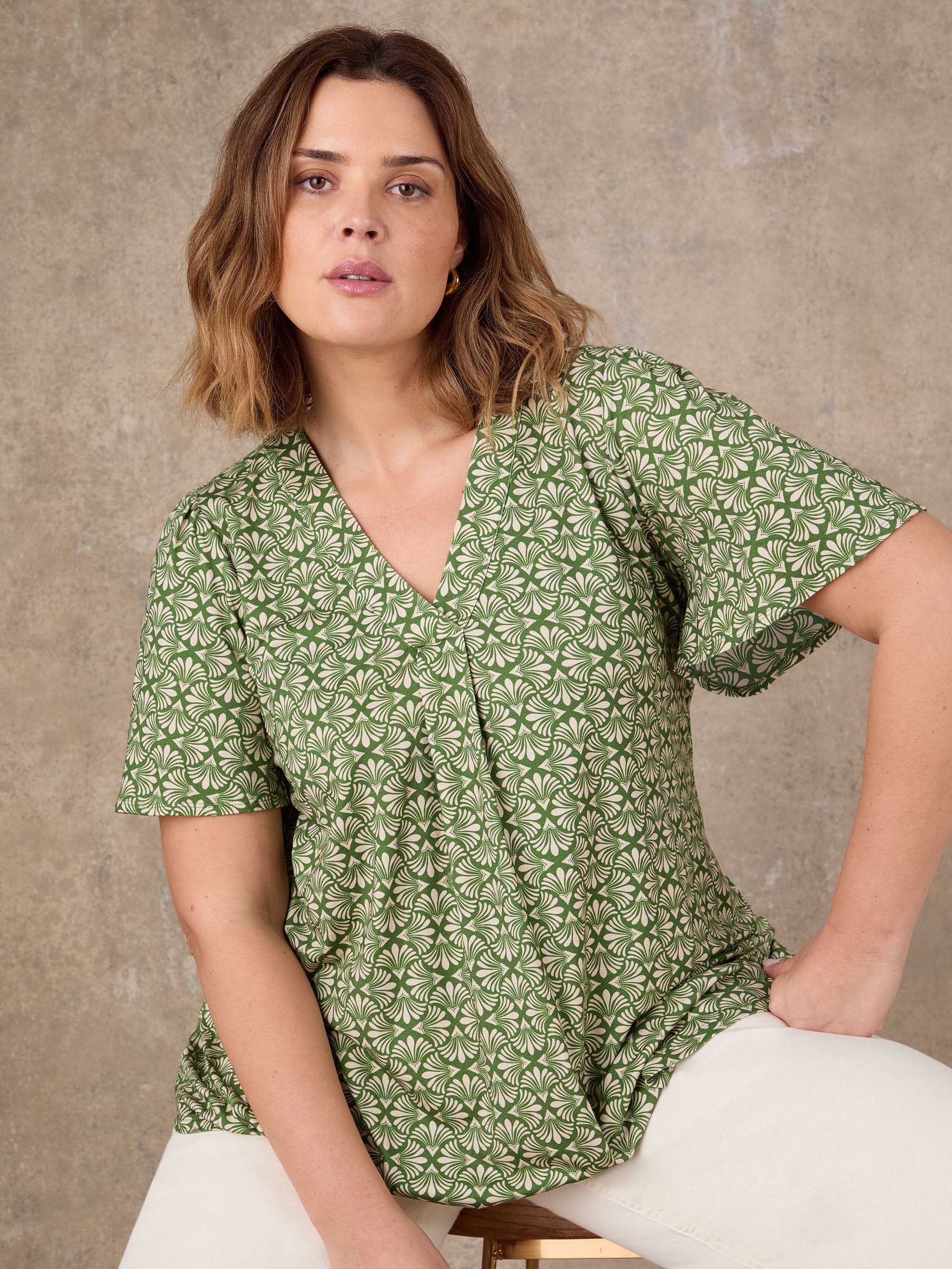 Green Geo Print Flutter Sleeve Pleat Front Top - Image 6