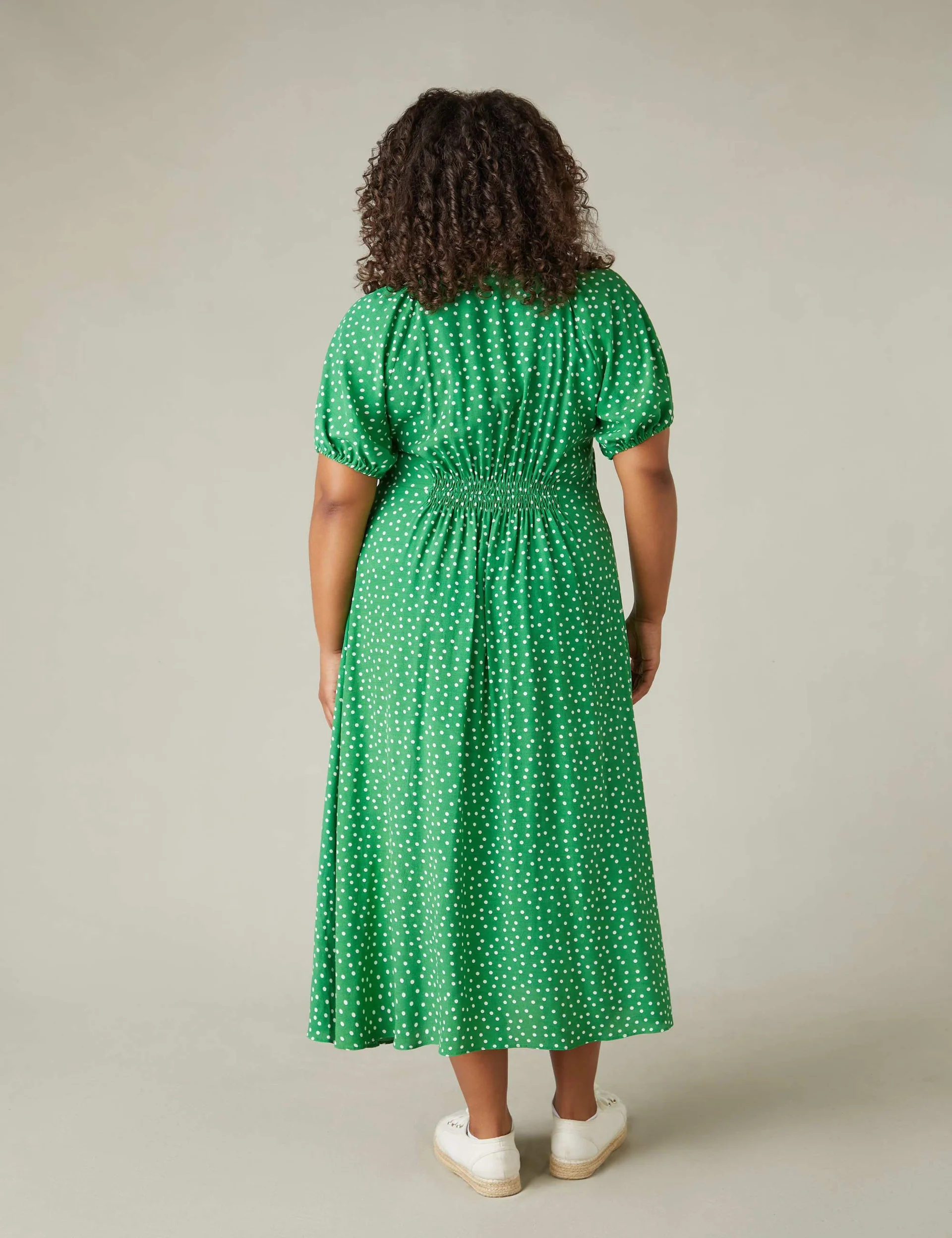 Green Spot Shirred Shoulder Midi Dress - Image 6