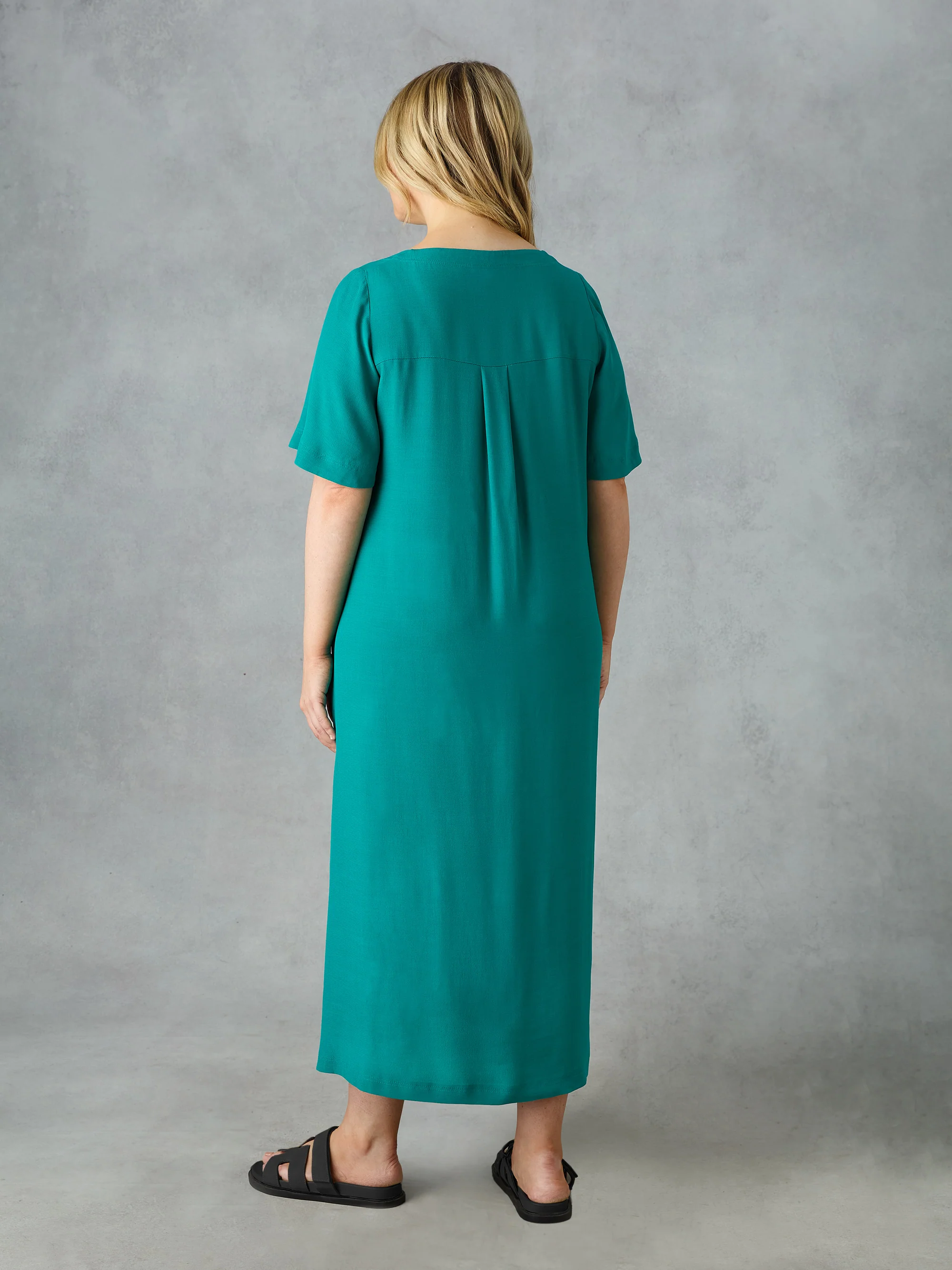 Green V-Neck Maxi Dress - Image 3