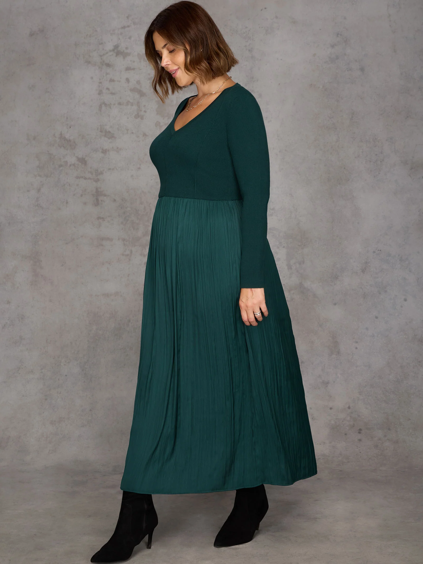 Green Knit Bodice Pleated Skirt Dress - Image 5