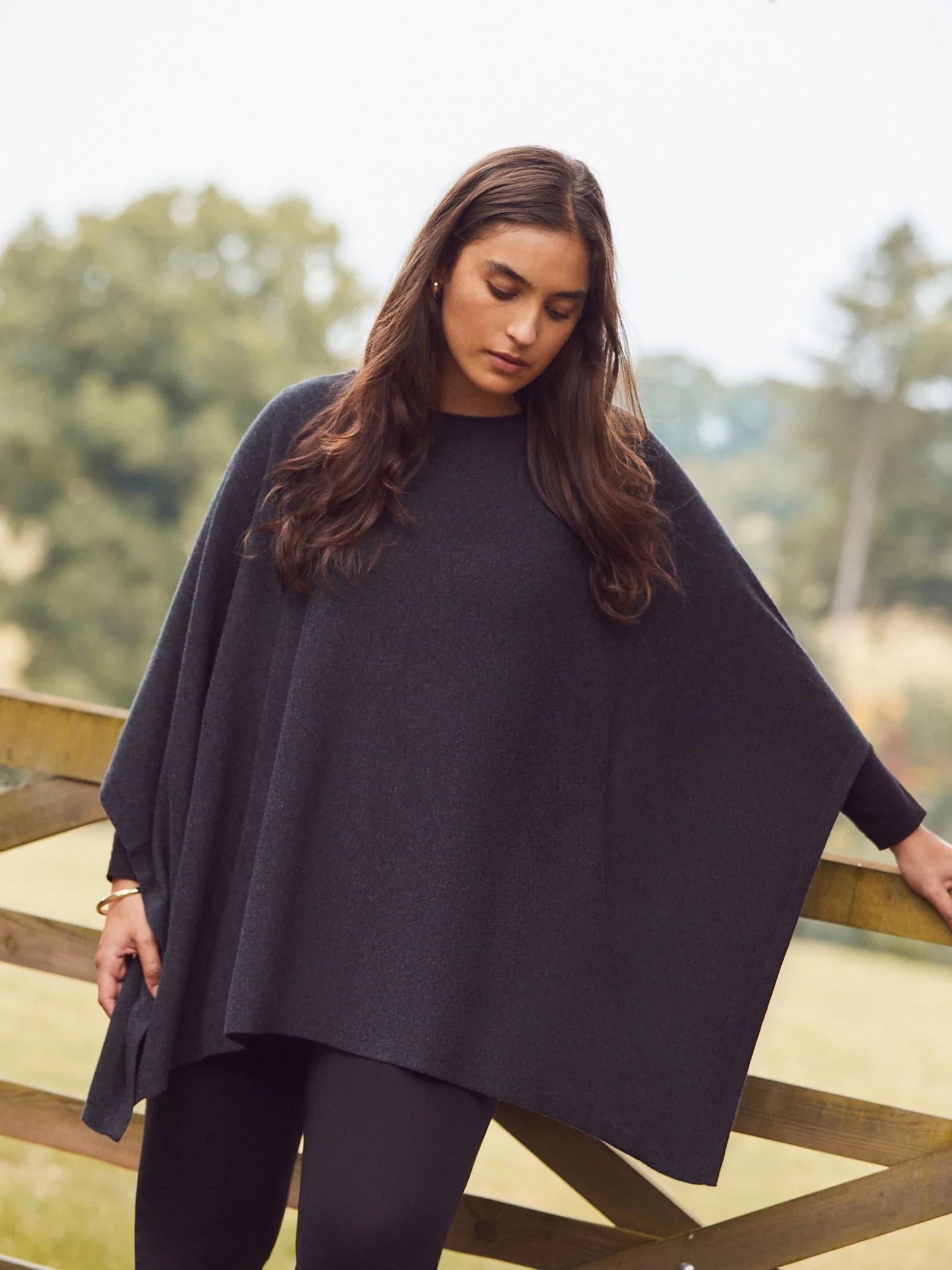Grey Cashmere-Blend Knit Poncho - Image 3