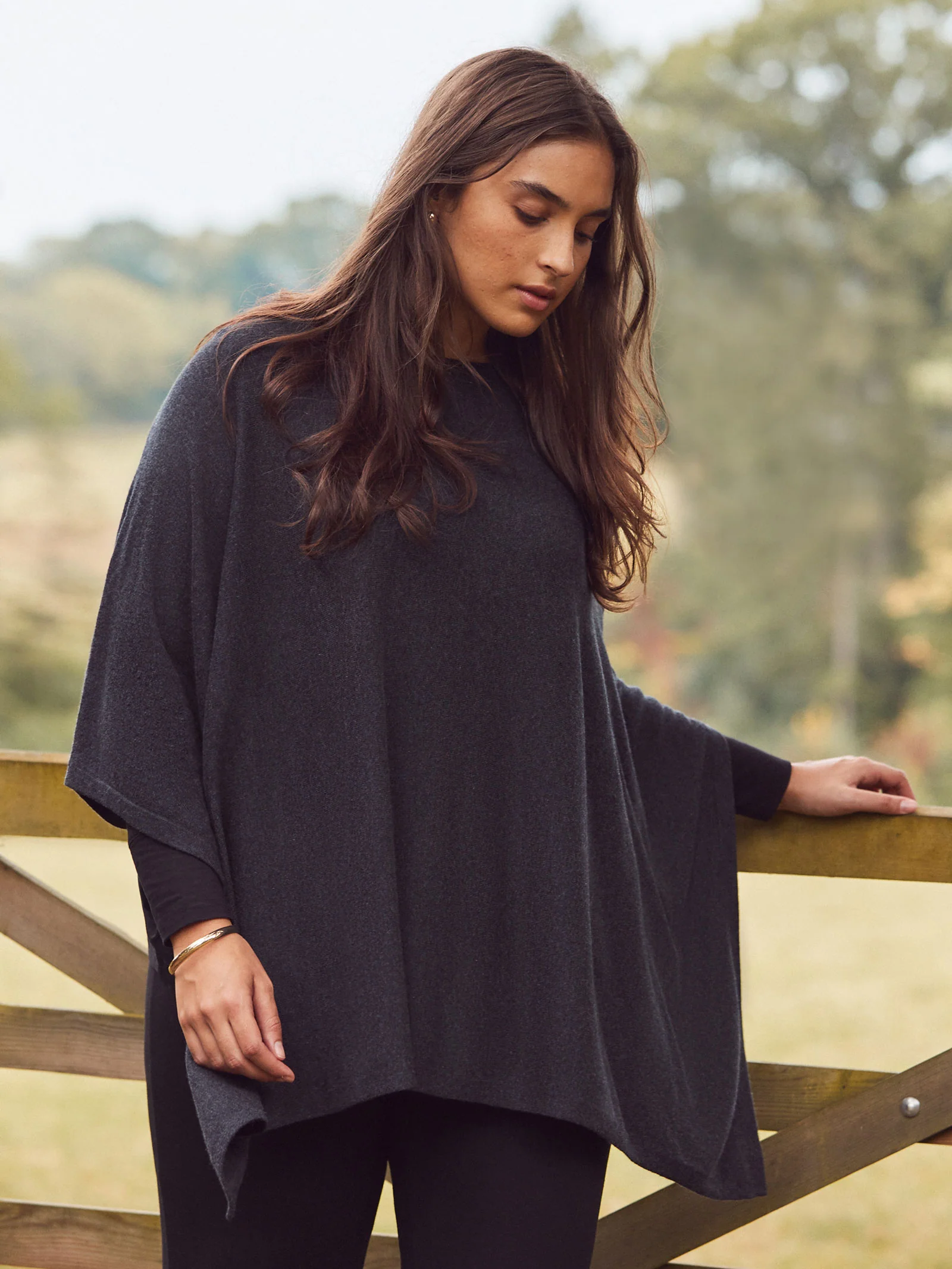 Grey Cashmere-Blend Knit Poncho - Image 4