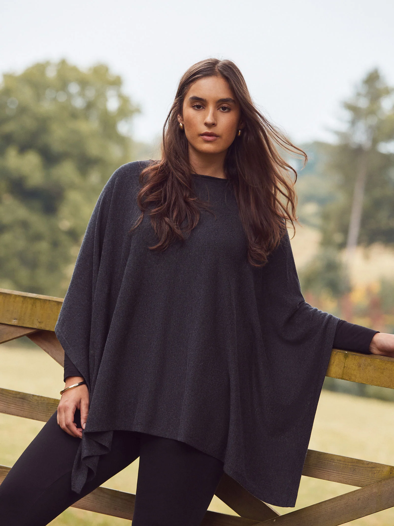 Grey Cashmere-Blend Knit Poncho - Image 5