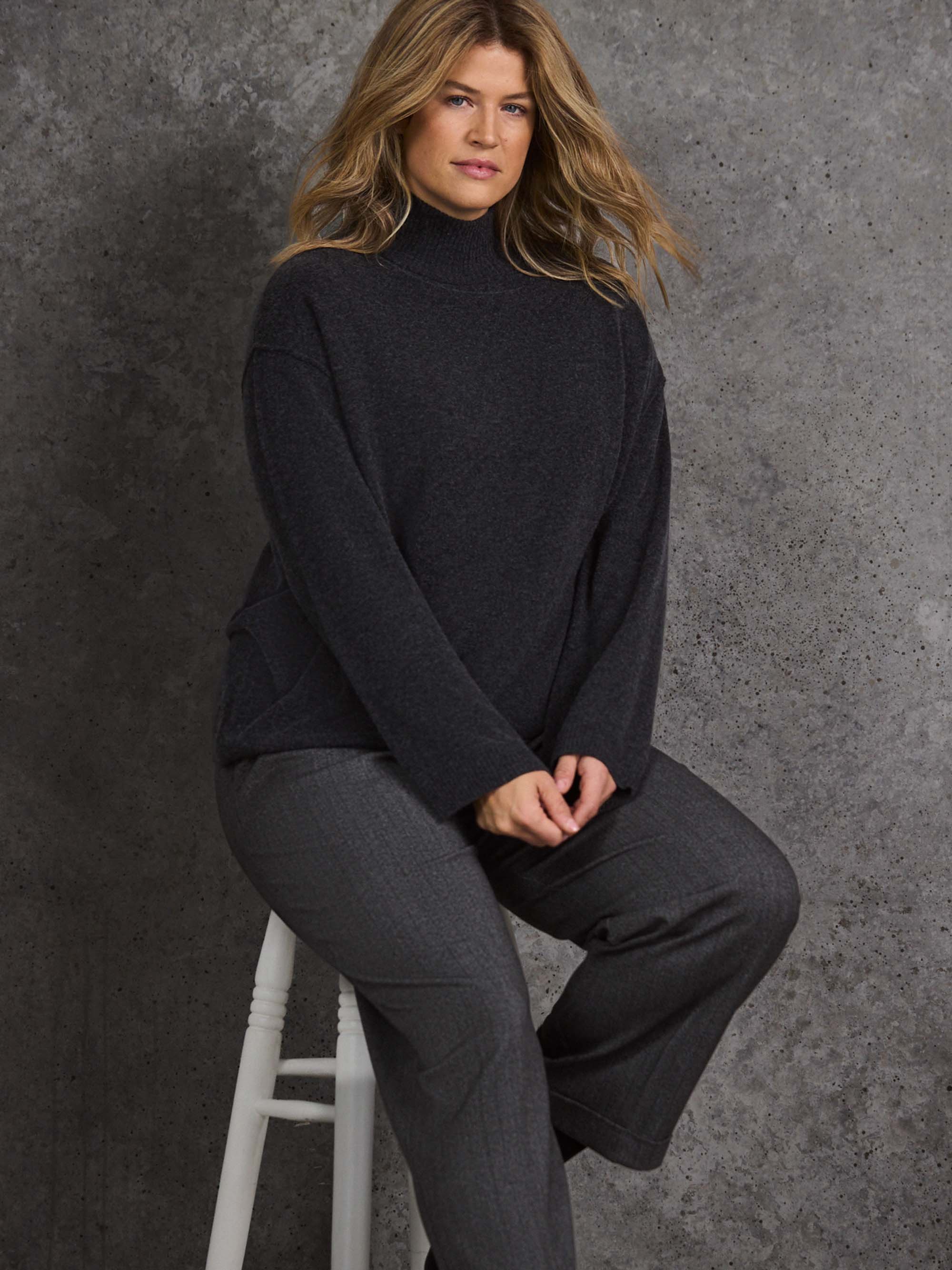 Grey Cashmere-Blend Roll Neck Knit Jumper - Image 2