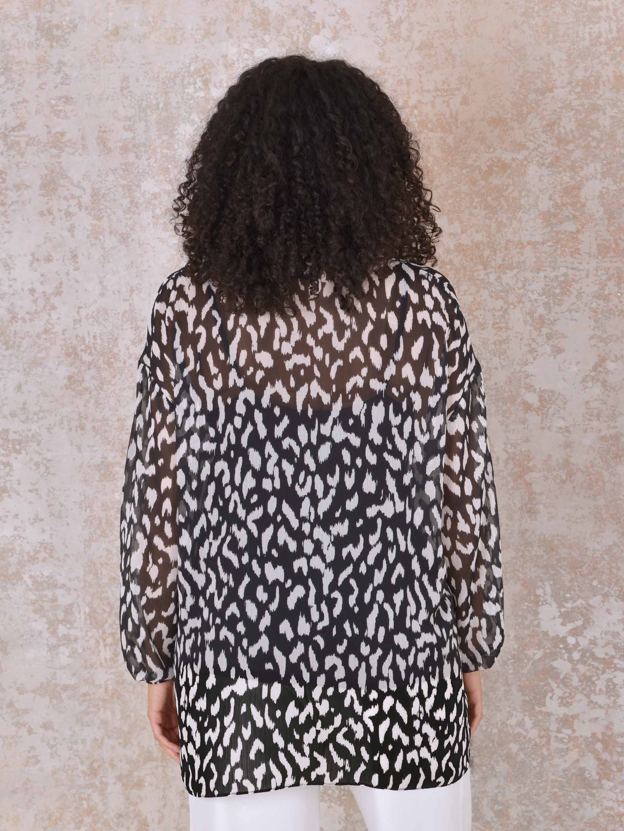 Mono Non-Print Blouson Sleeve Longline Chiffon Shirt - Image 2