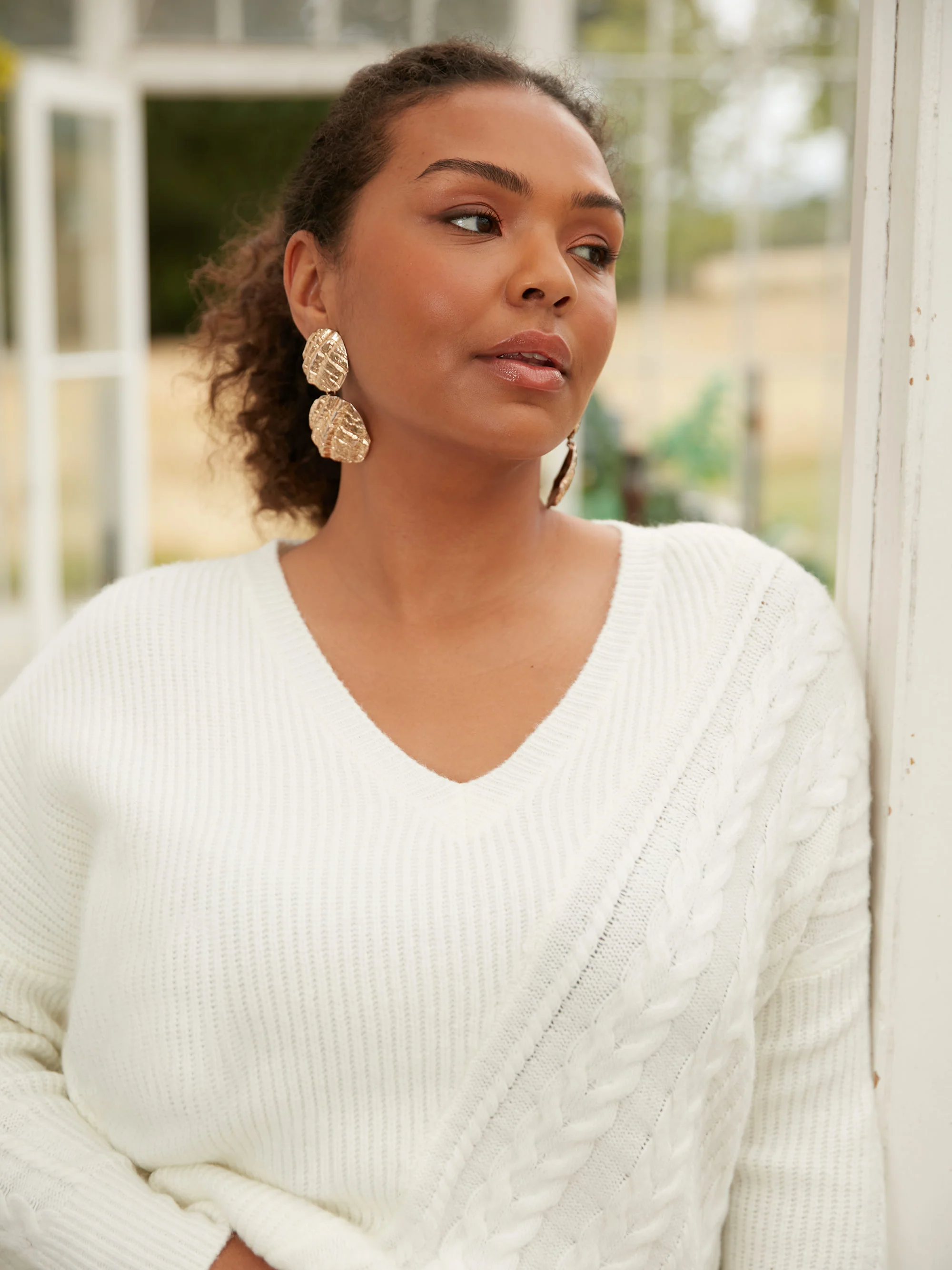 Ivory Cable Detail Jumper - Image 4