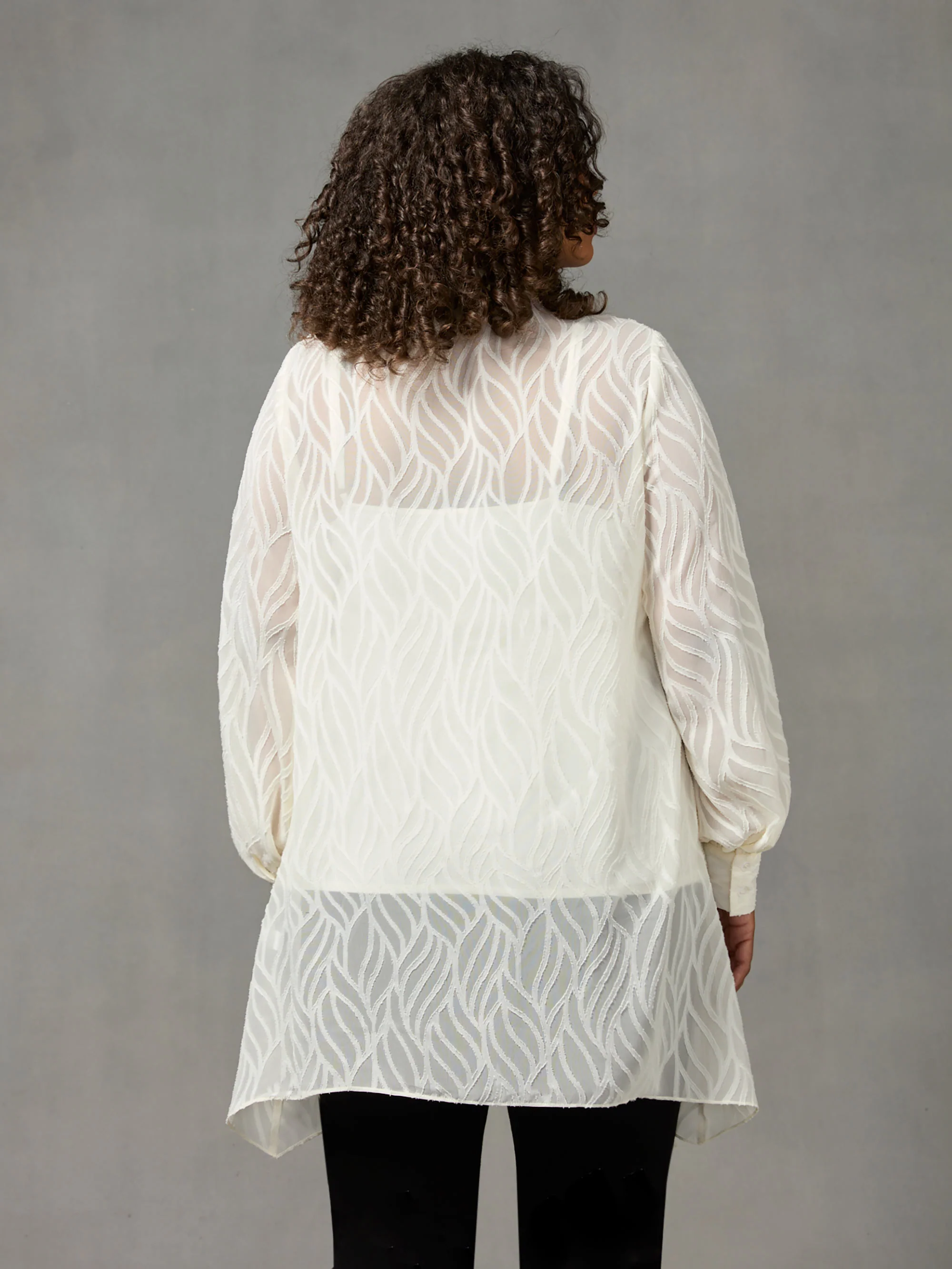 Ivory Linear Burnout Hanky Hem Shirt - Image 6